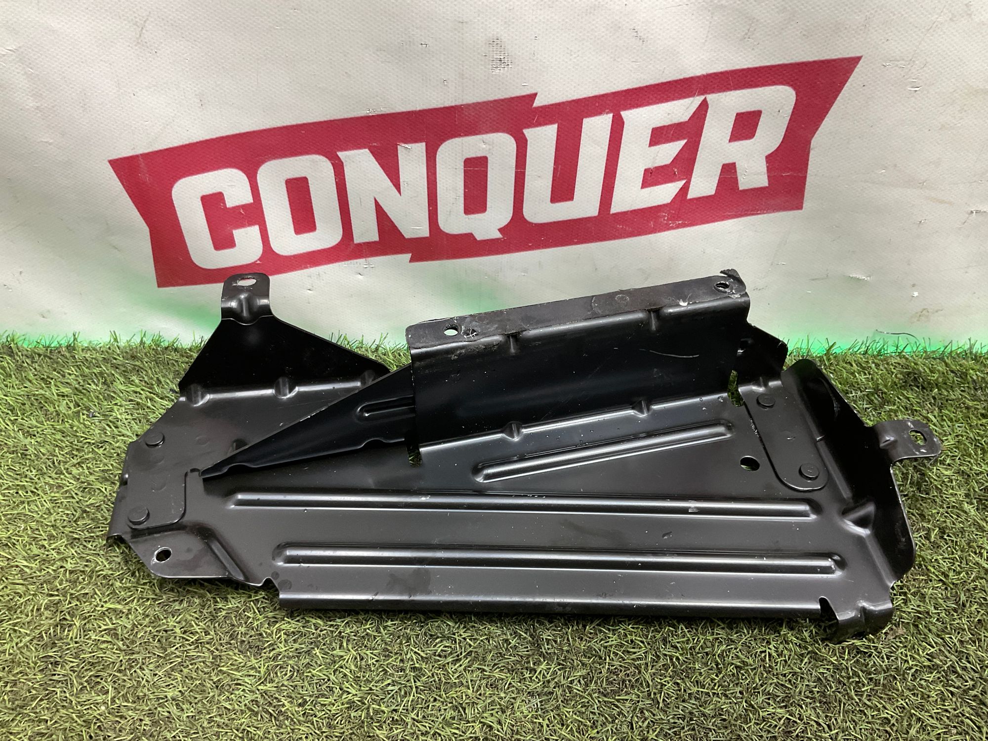 Крепление компрессор пневмоподвески Land Rover Defender II L663 2022, 2000 рублей, Москва