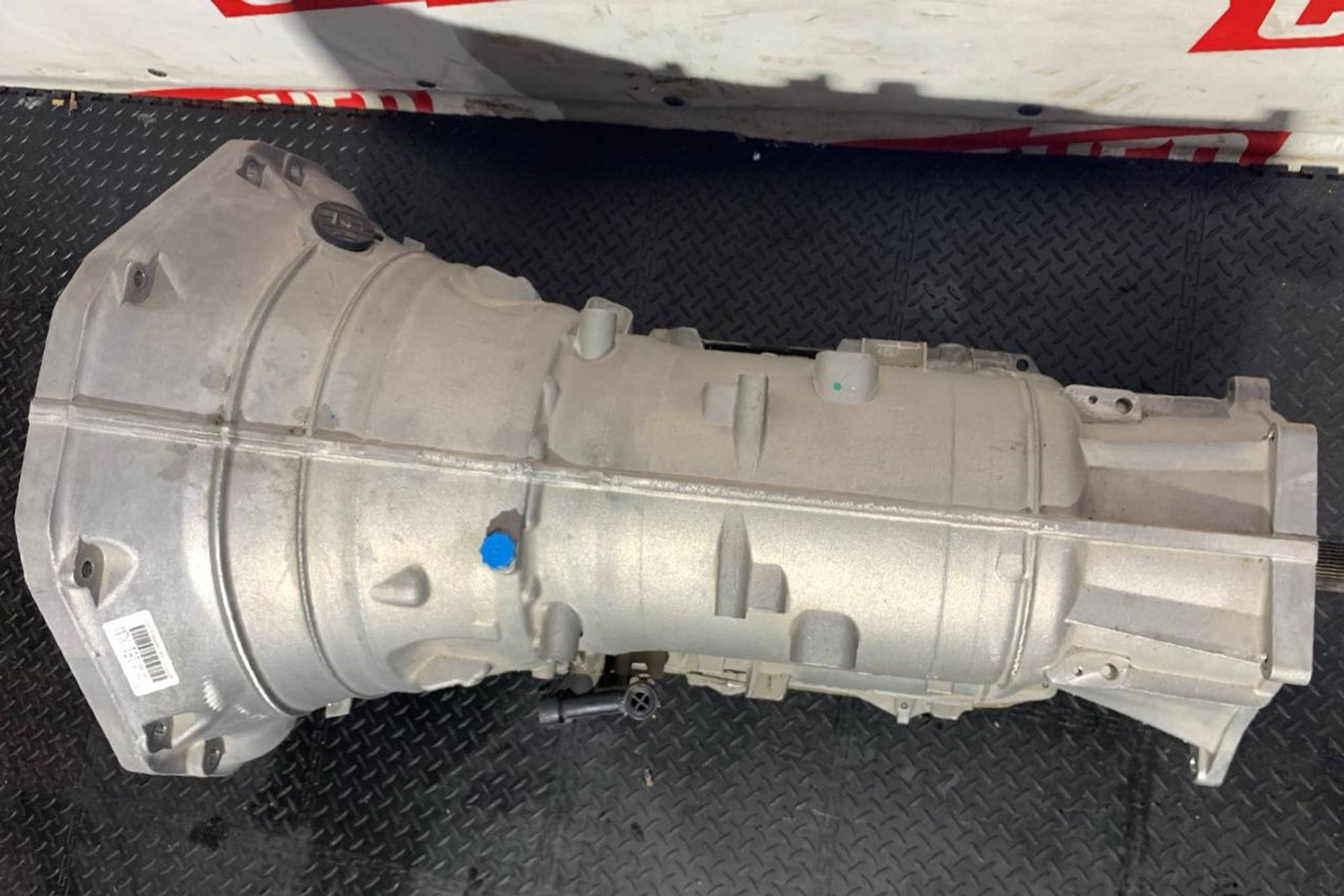 https://ycs.partsauto.market/partsauto-images/thmbs/userImages/h353NjtZg3VDP19b5HMt7LlpbQ93/part/d1db0ae2-1391-430f-b905-7e3a64677a21_1733144441486.jpg