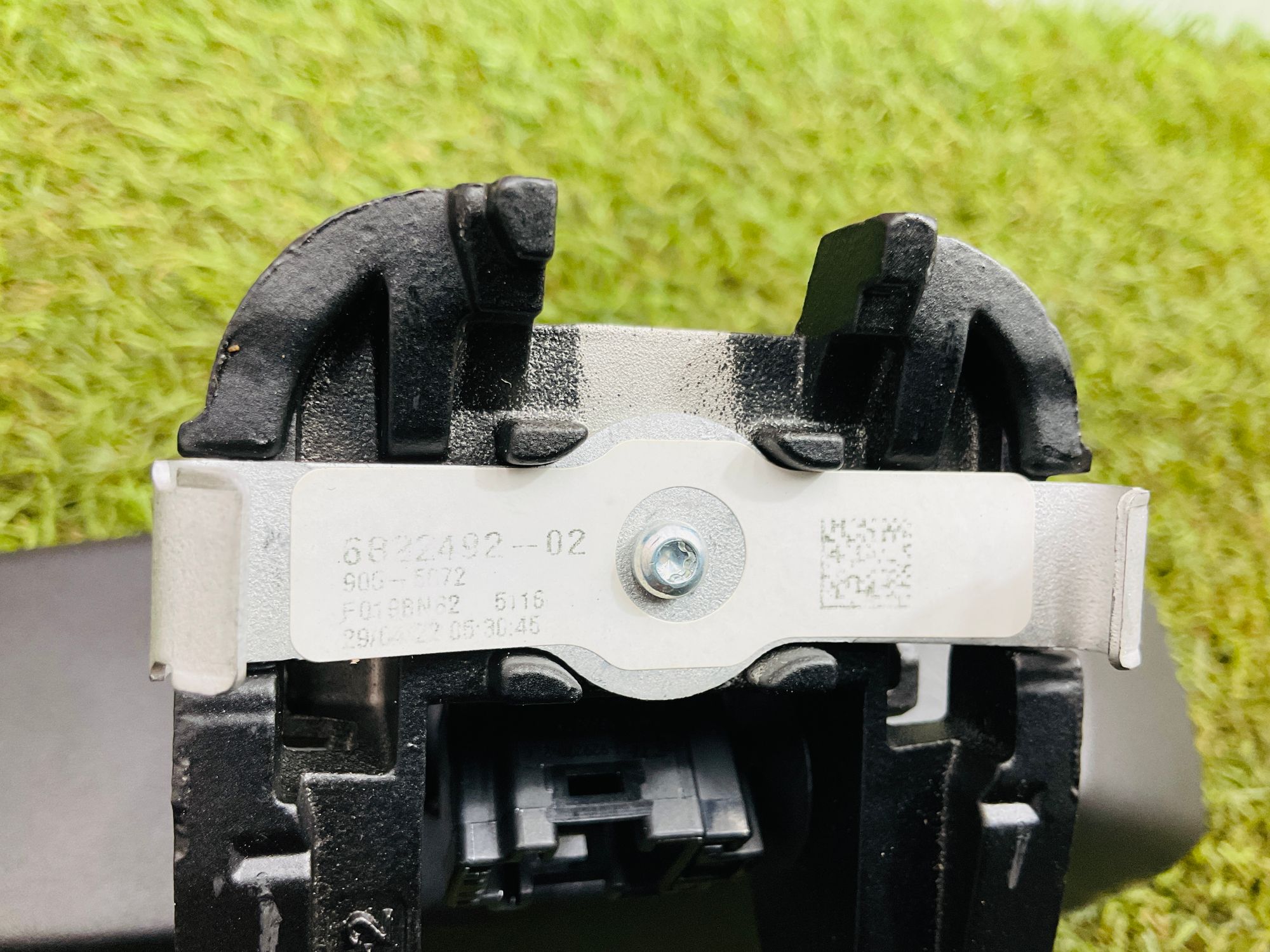 https://ycs.partsauto.market/partsauto-images/thmbs/userImages/h353NjtZg3VDP19b5HMt7LlpbQ93/part/d20a0b60-9a29-4ff8-aef9-e39b1428fbcf_1779194988316.jpg