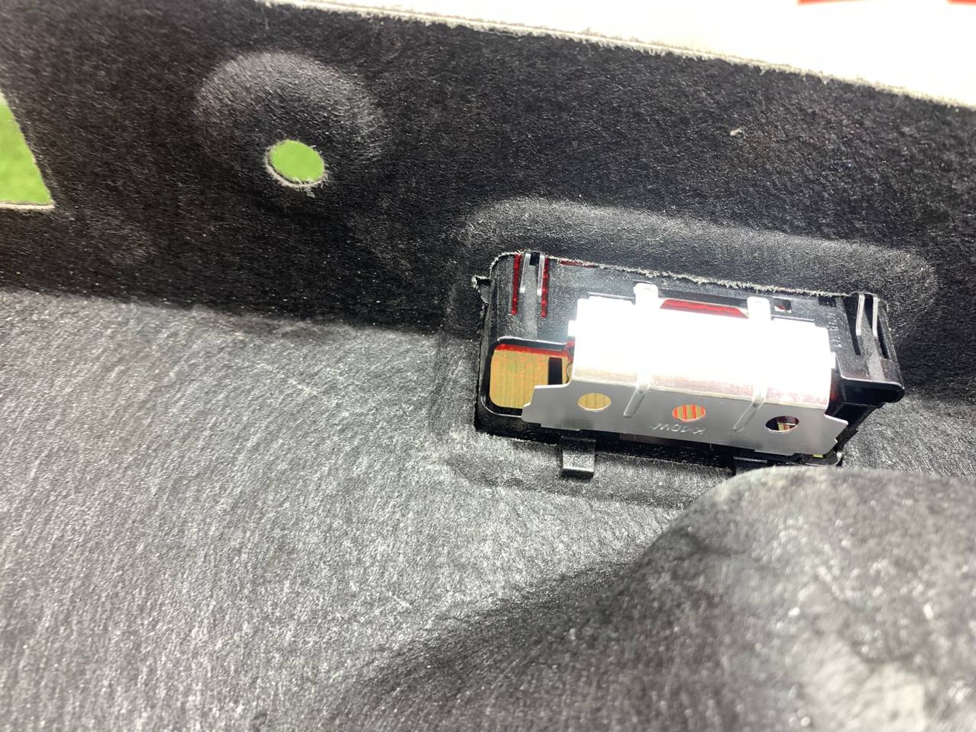 https://ycs.partsauto.market/partsauto-images/thmbs/userImages/h353NjtZg3VDP19b5HMt7LlpbQ93/part/d2ab24ee-2f7c-4b23-94b9-ad291a18848b_1713536281175.jpg