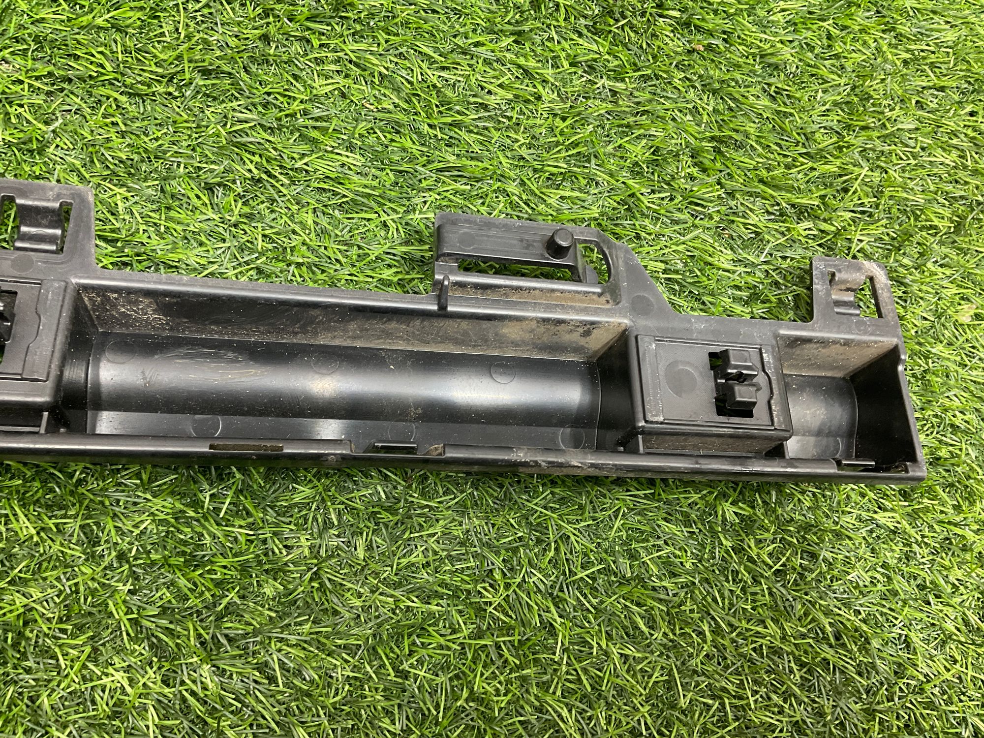 https://ycs.partsauto.market/partsauto-images/thmbs/userImages/h353NjtZg3VDP19b5HMt7LlpbQ93/part/d2db52b0-b1fd-41f5-93f9-d611f64eb0e2_1736168562014.jpg