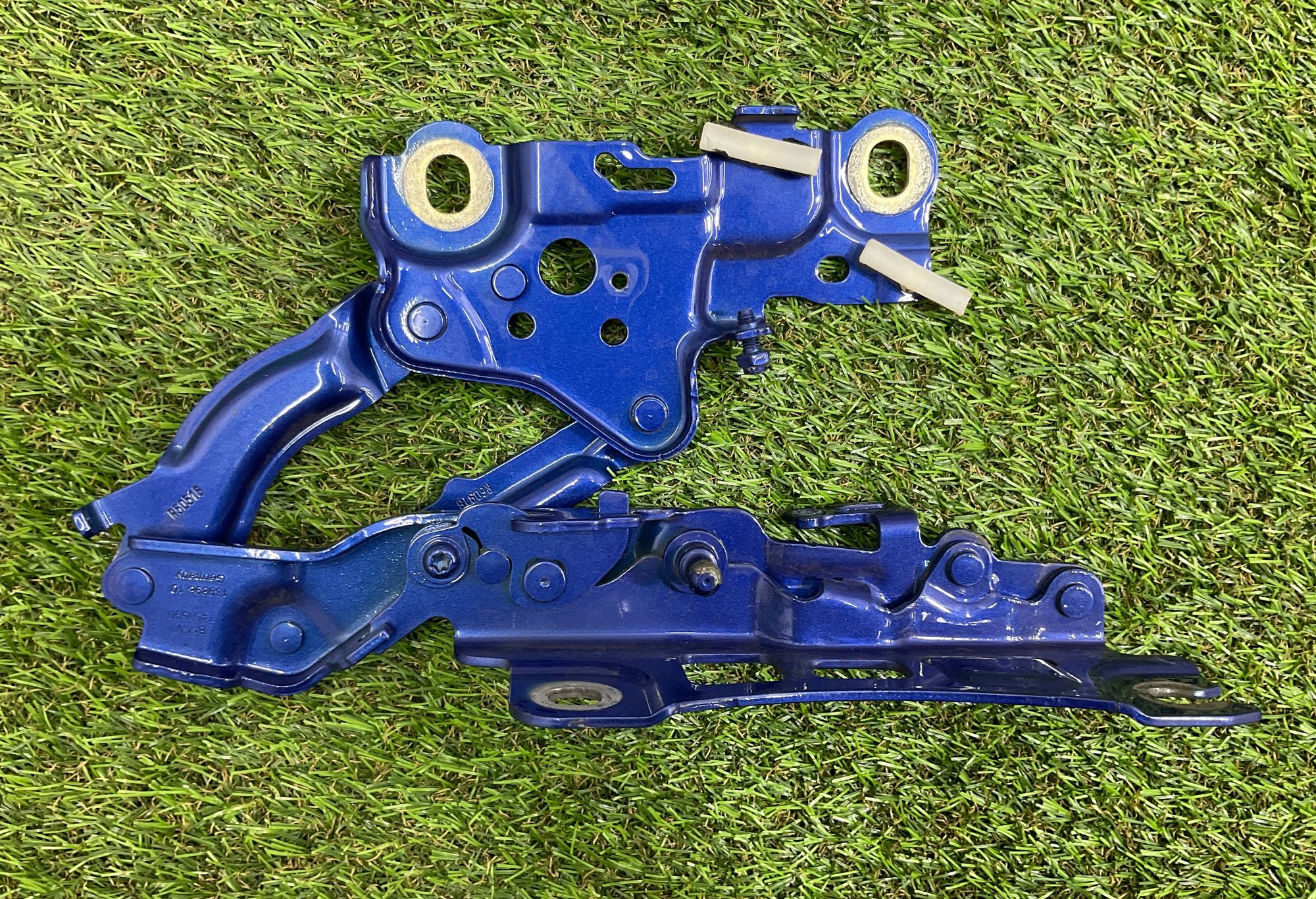 https://ycs.partsauto.market/partsauto-images/thmbs/userImages/h353NjtZg3VDP19b5HMt7LlpbQ93/part/d383c960-ea33-422f-bcd6-bed3ba668e3f_1746630557899.jpg