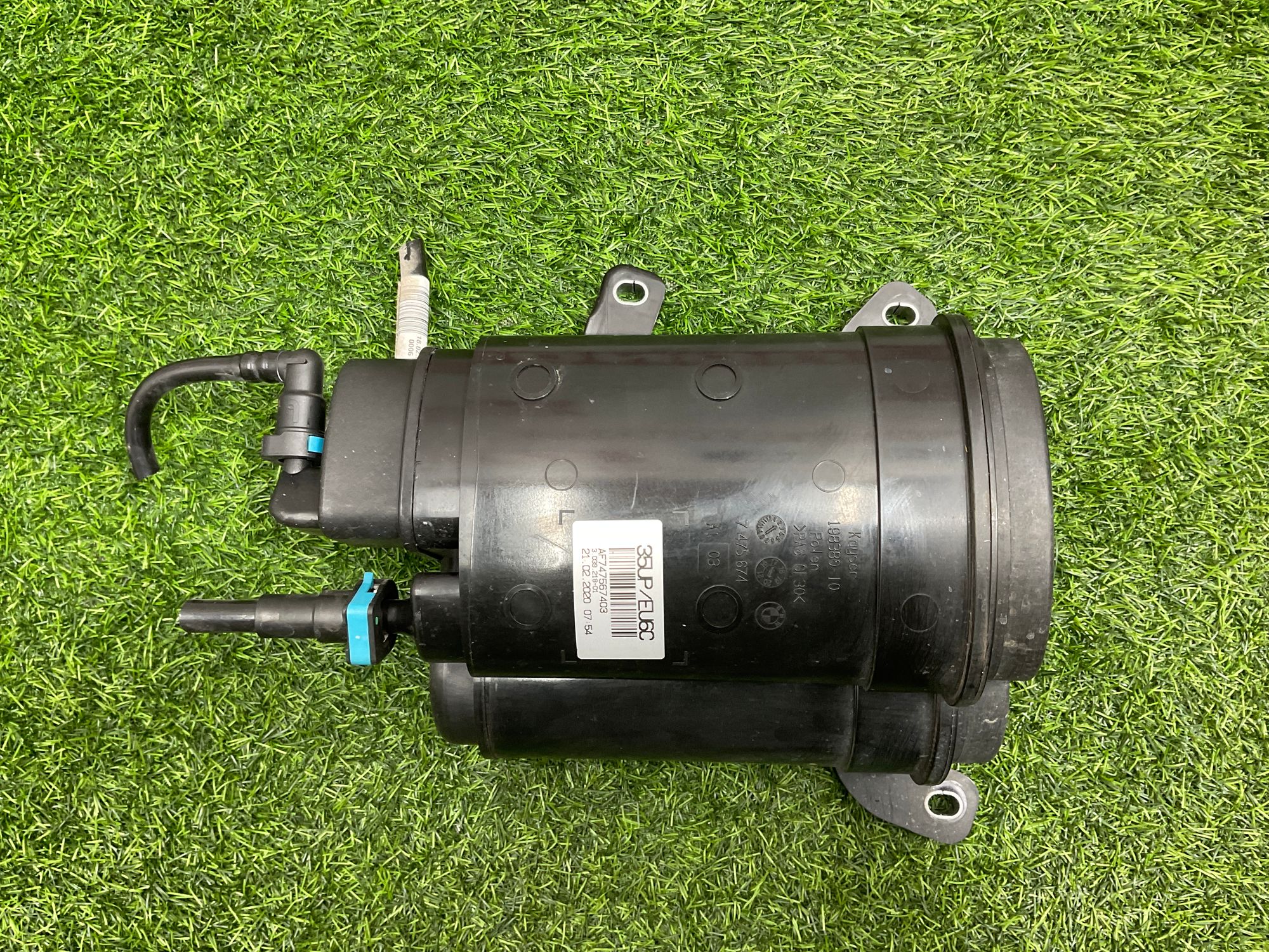 https://ycs.partsauto.market/partsauto-images/thmbs/userImages/h353NjtZg3VDP19b5HMt7LlpbQ93/part/d38afecd-dfad-4dc9-9c2e-393d28898949_1735373712174.jpg