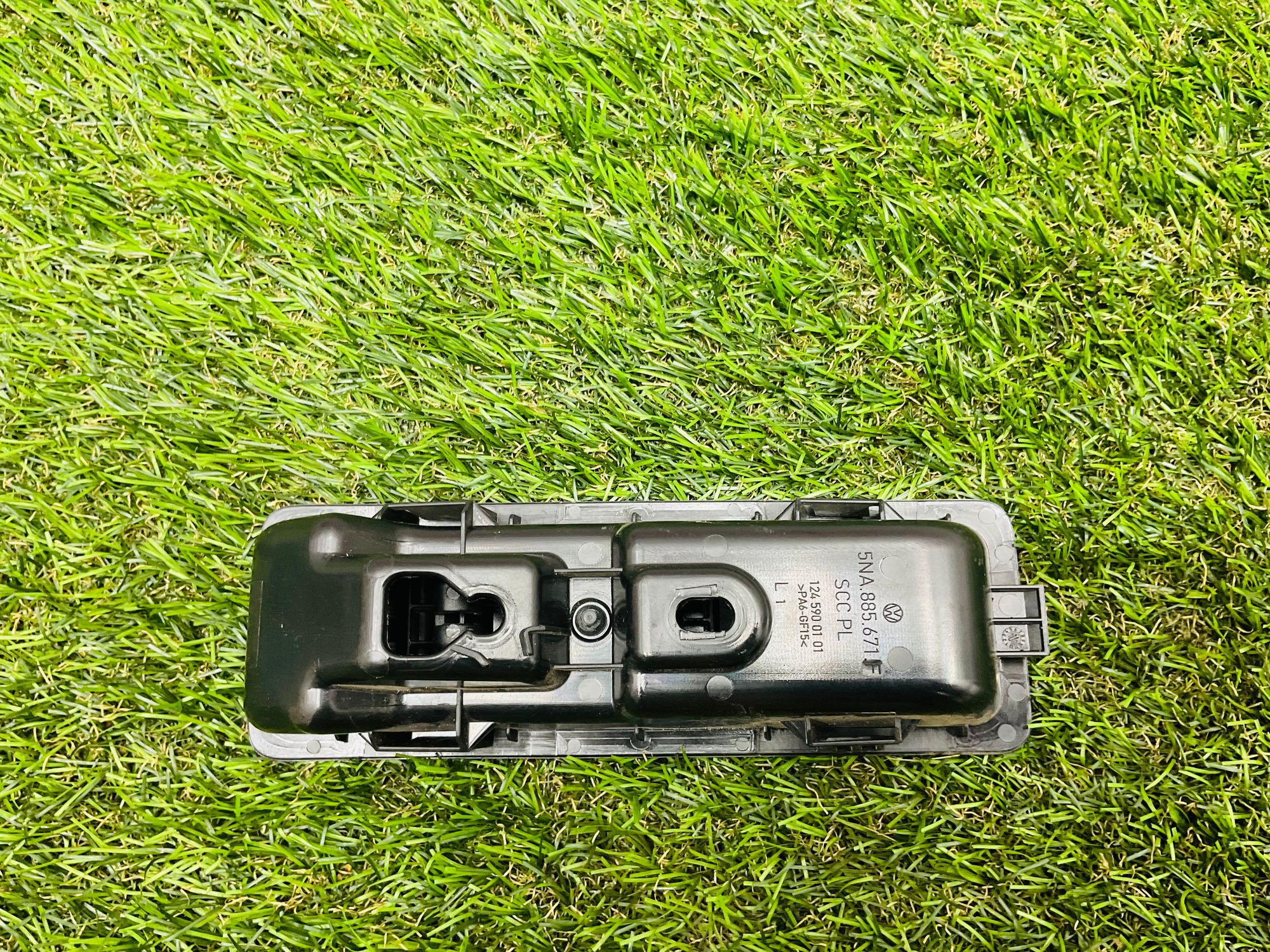 https://ycs.partsauto.market/partsauto-images/thmbs/userImages/h353NjtZg3VDP19b5HMt7LlpbQ93/part/d3ad1df3-ca58-4864-b309-6512eb992169_1785852002471.jpg