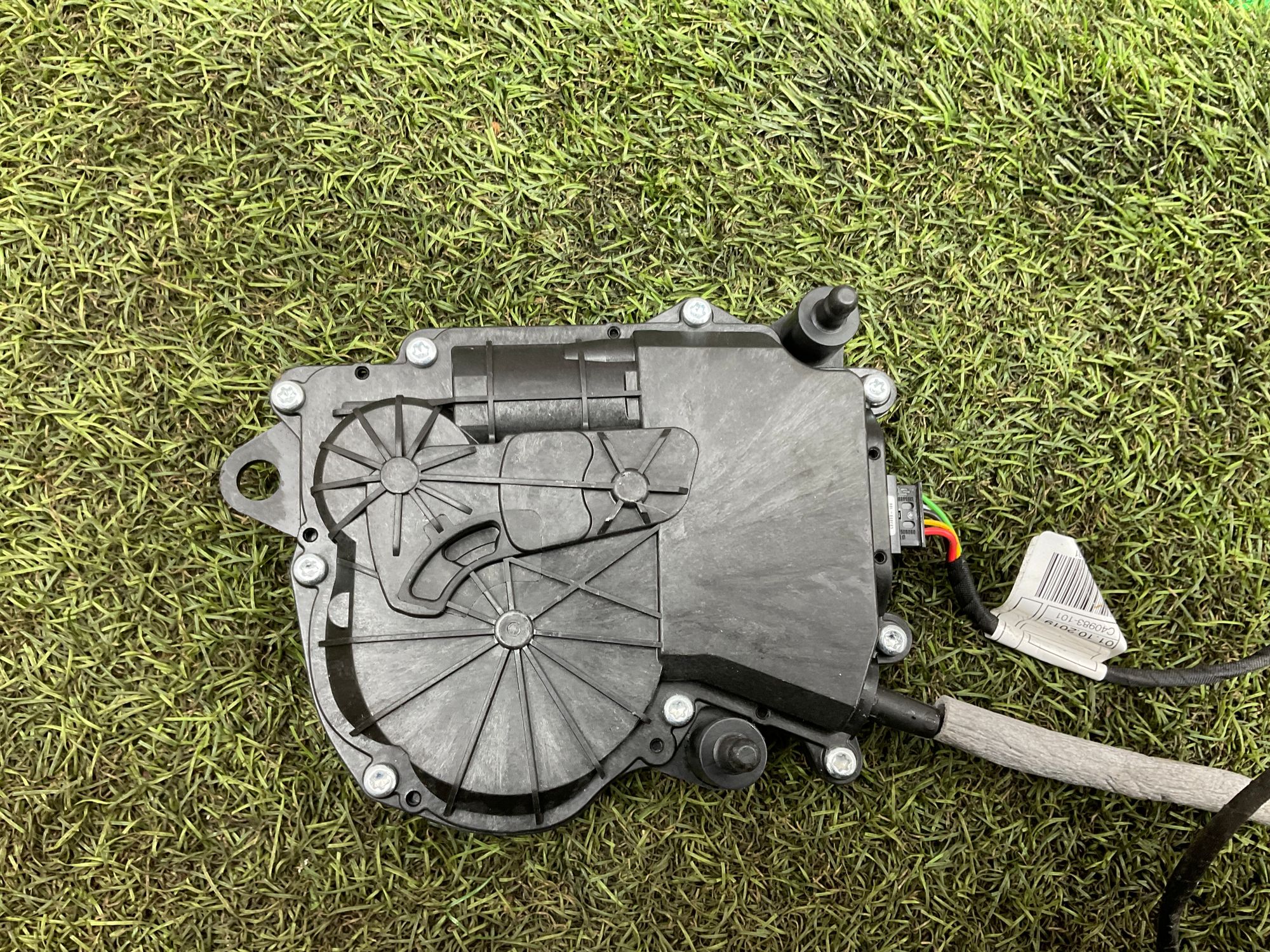 Доводчик багажной двери BMW M8 F91/F92/F93 2019, 8000 рублей, Москва