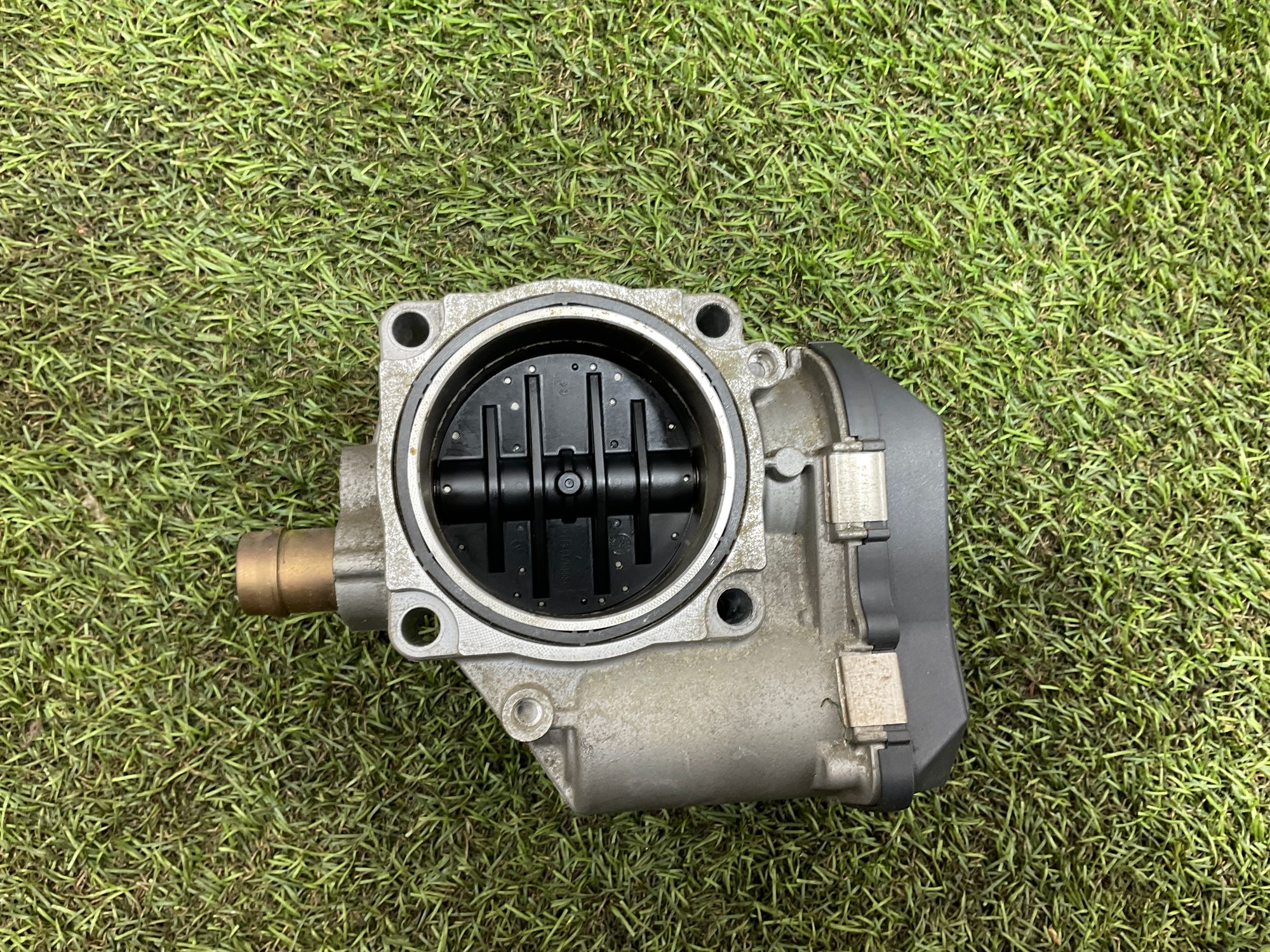 Дроссельная заслонка N20 BMW 5 серия, F10/F11/F07 рестайлинг, 1000 рублей, Москва