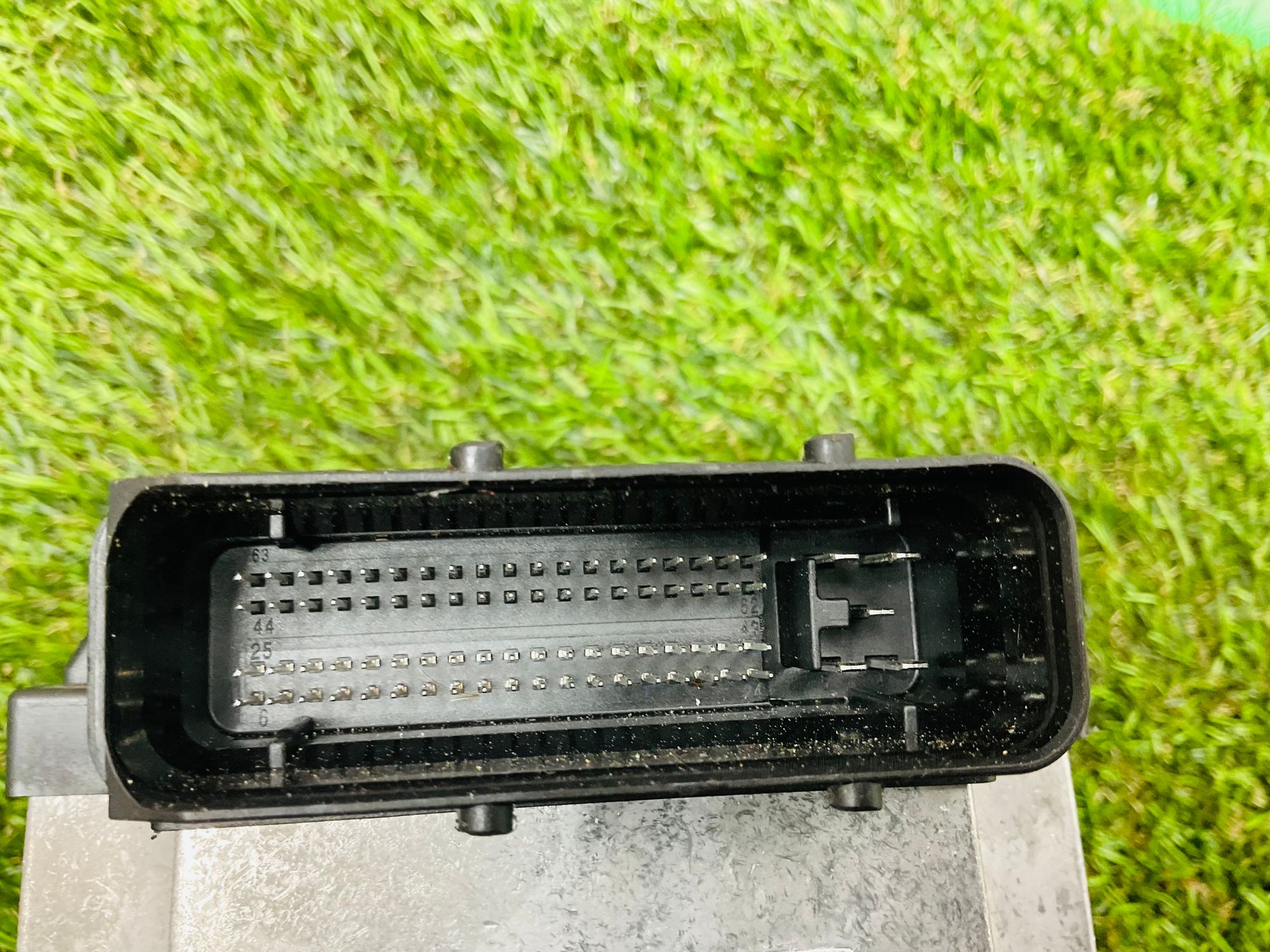 https://ycs.partsauto.market/partsauto-images/thmbs/userImages/h353NjtZg3VDP19b5HMt7LlpbQ93/part/d4162914-0462-450a-a0ac-2a04cc6e2b9d_1785851179153.jpg