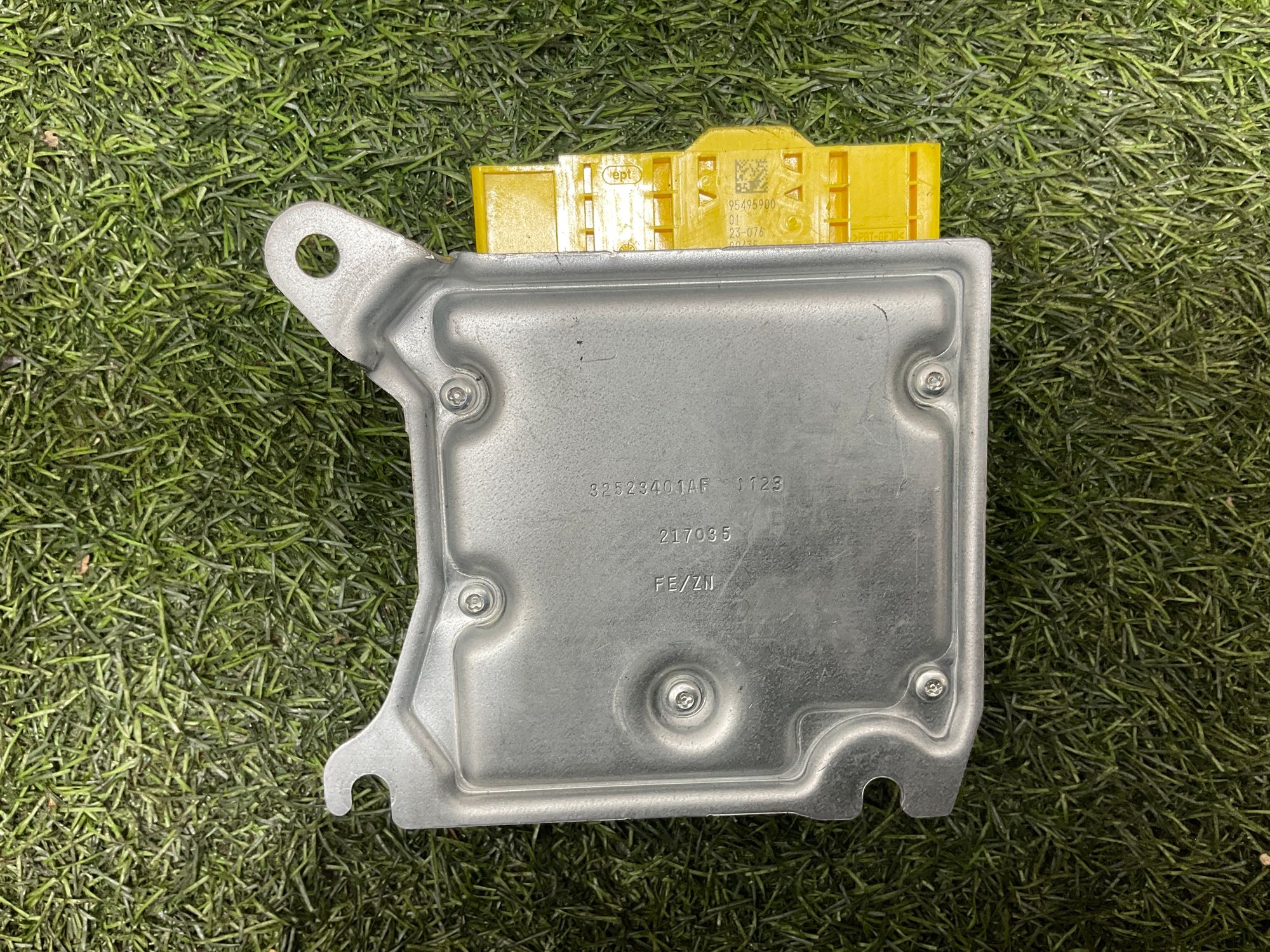 https://ycs.partsauto.market/partsauto-images/thmbs/userImages/h353NjtZg3VDP19b5HMt7LlpbQ93/part/d433885d-3cf3-4527-a900-64ebd4ccf2cc_1741941366934.jpg