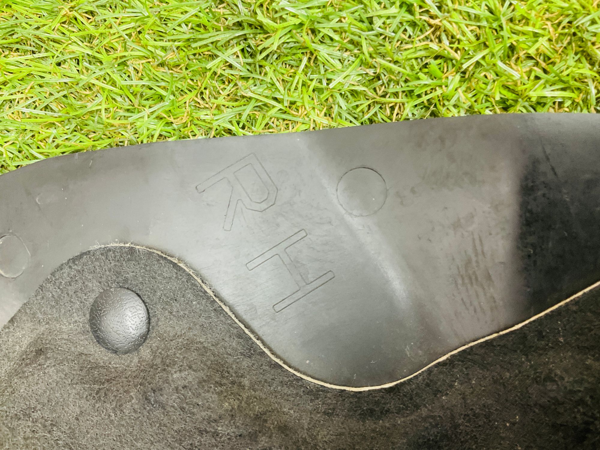 https://ycs.partsauto.market/partsauto-images/thmbs/userImages/h353NjtZg3VDP19b5HMt7LlpbQ93/part/d438c66f-efaf-424d-86ec-7563ad7717cf_1779721014225.jpg