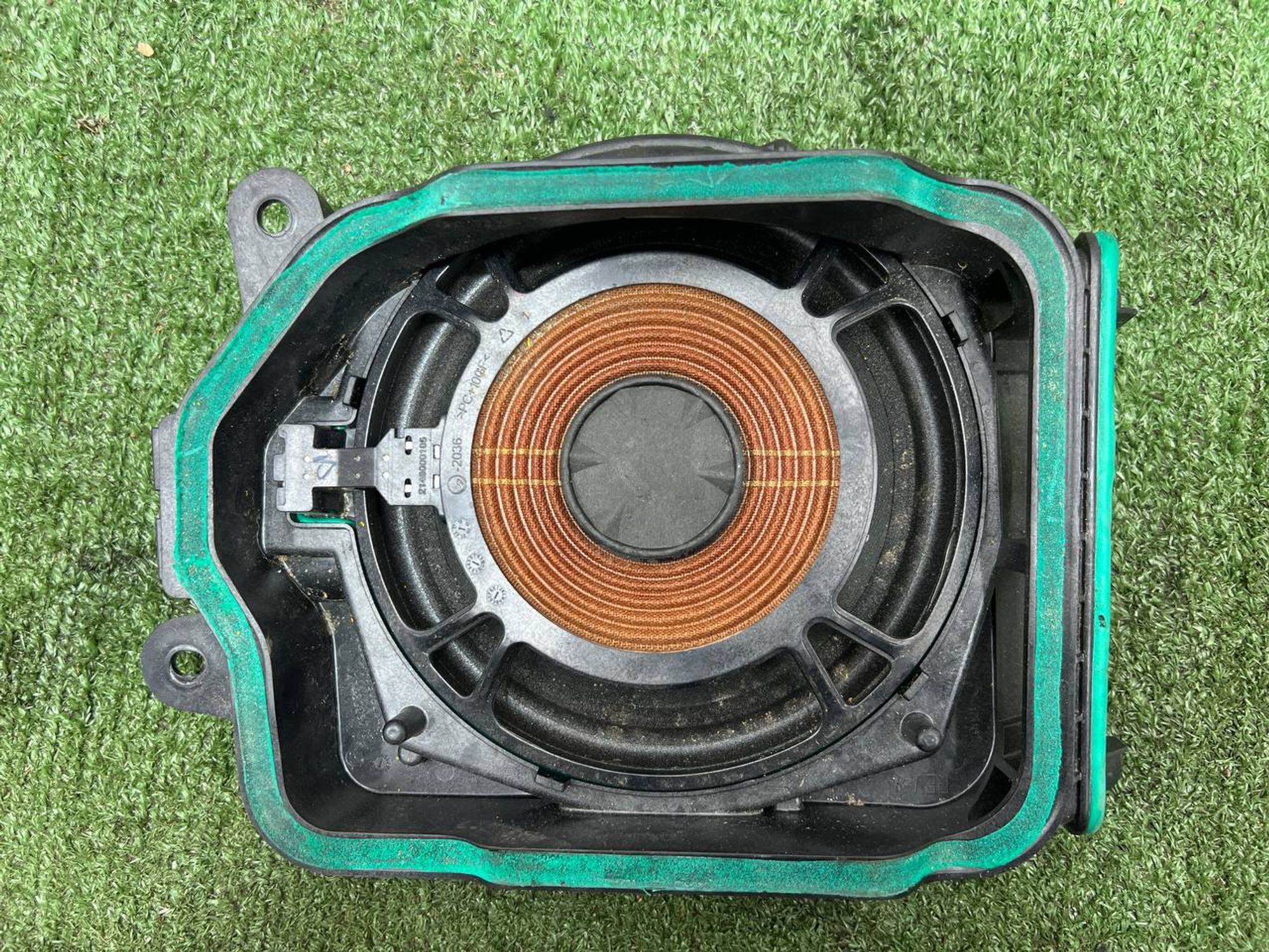 https://ycs.partsauto.market/partsauto-images/thmbs/userImages/h353NjtZg3VDP19b5HMt7LlpbQ93/part/d457ca33-b868-4070-965b-0c26c898e688_1730912142337.jpg