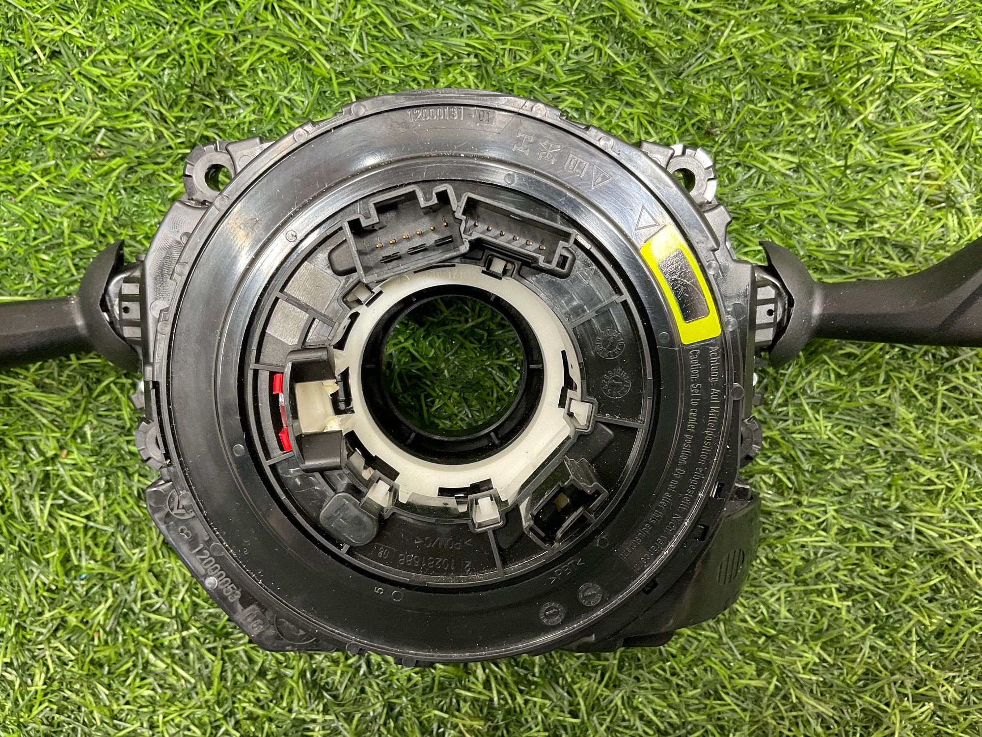 https://ycs.partsauto.market/partsauto-images/thmbs/userImages/h353NjtZg3VDP19b5HMt7LlpbQ93/part/d458eaab-d0cf-4489-aabe-e231858e68be_1734338305733.jpg