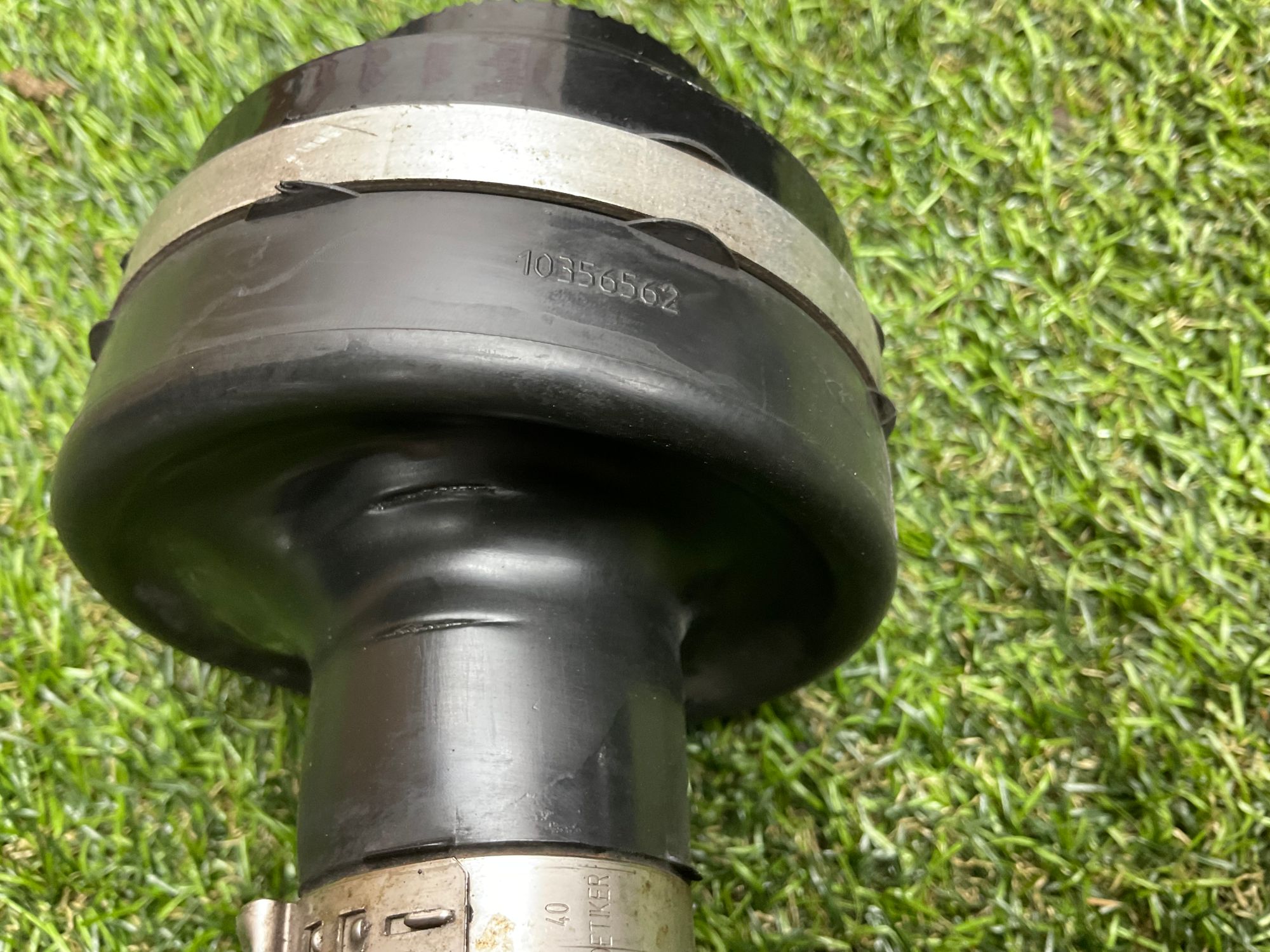 https://ycs.partsauto.market/partsauto-images/thmbs/userImages/h353NjtZg3VDP19b5HMt7LlpbQ93/part/d573a31b-33cc-44f8-a5b7-e181c6243dbb_1785227425922.jpg