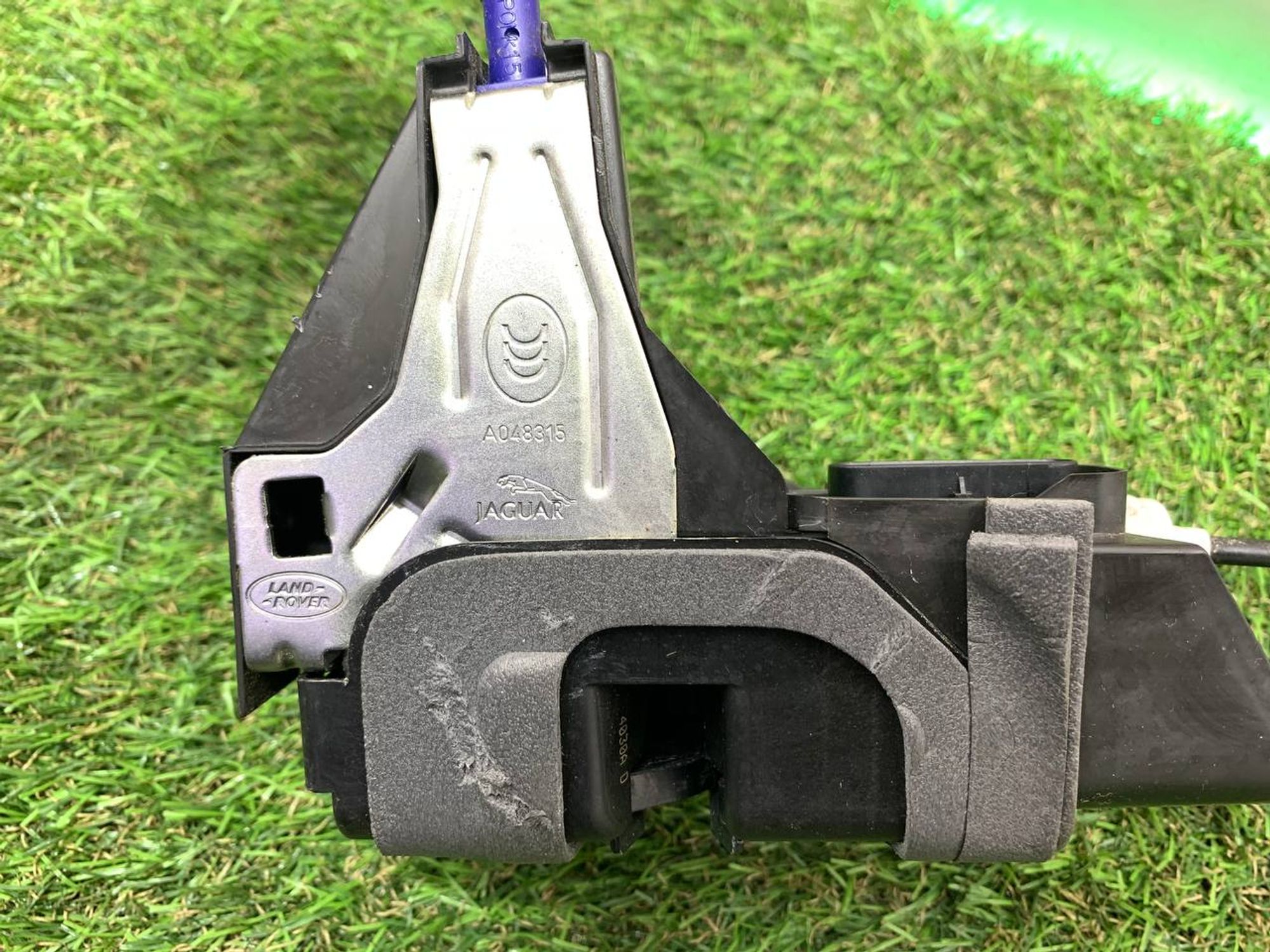 https://ycs.partsauto.market/partsauto-images/thmbs/userImages/h353NjtZg3VDP19b5HMt7LlpbQ93/part/d5fcf53a-dc41-4df6-9d00-b1dcb7ece9de_1716908978566.jpg