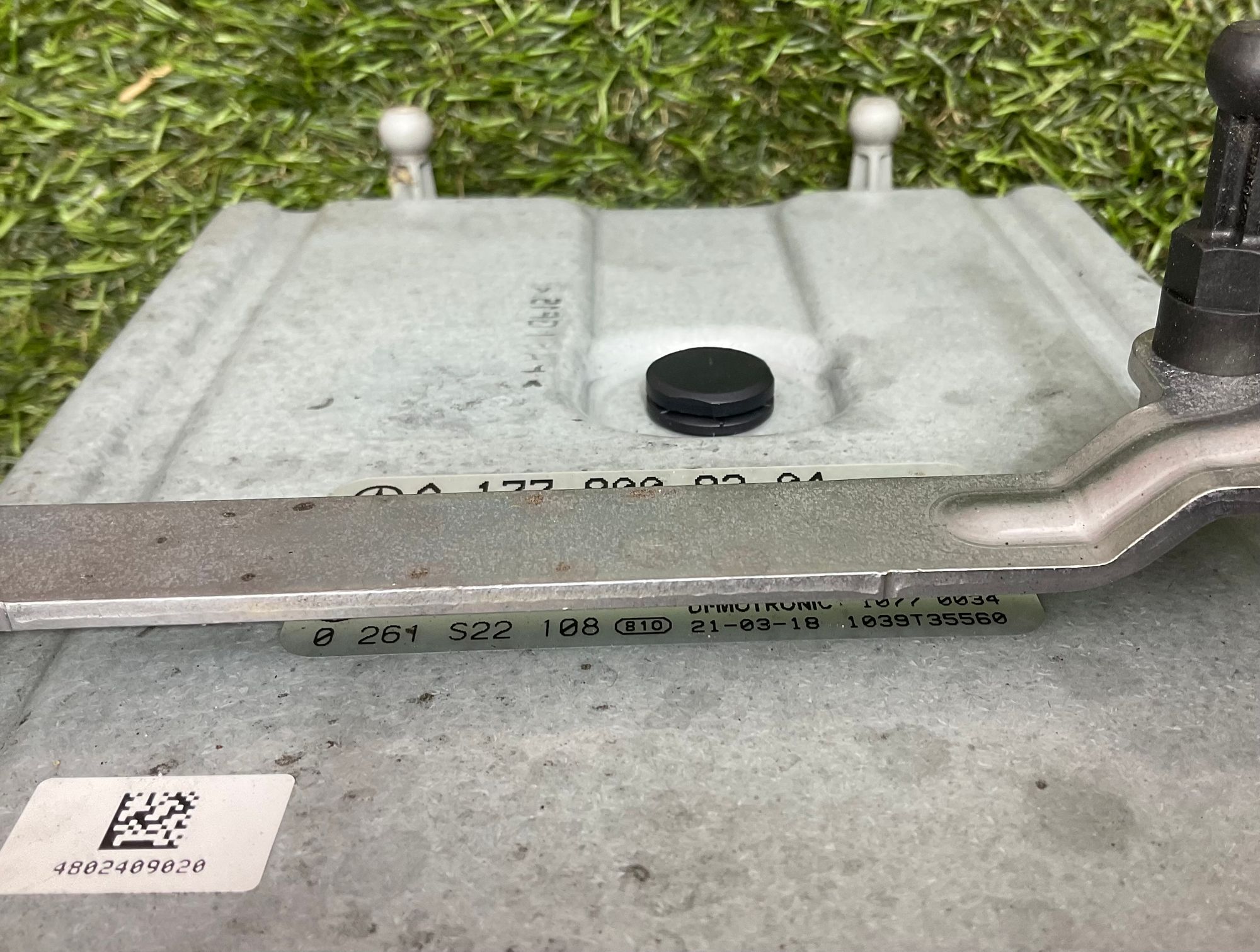 https://ycs.partsauto.market/partsauto-images/thmbs/userImages/h353NjtZg3VDP19b5HMt7LlpbQ93/part/d681d815-feb9-4d57-8176-1e4e1da9229a_1789115028190.jpg