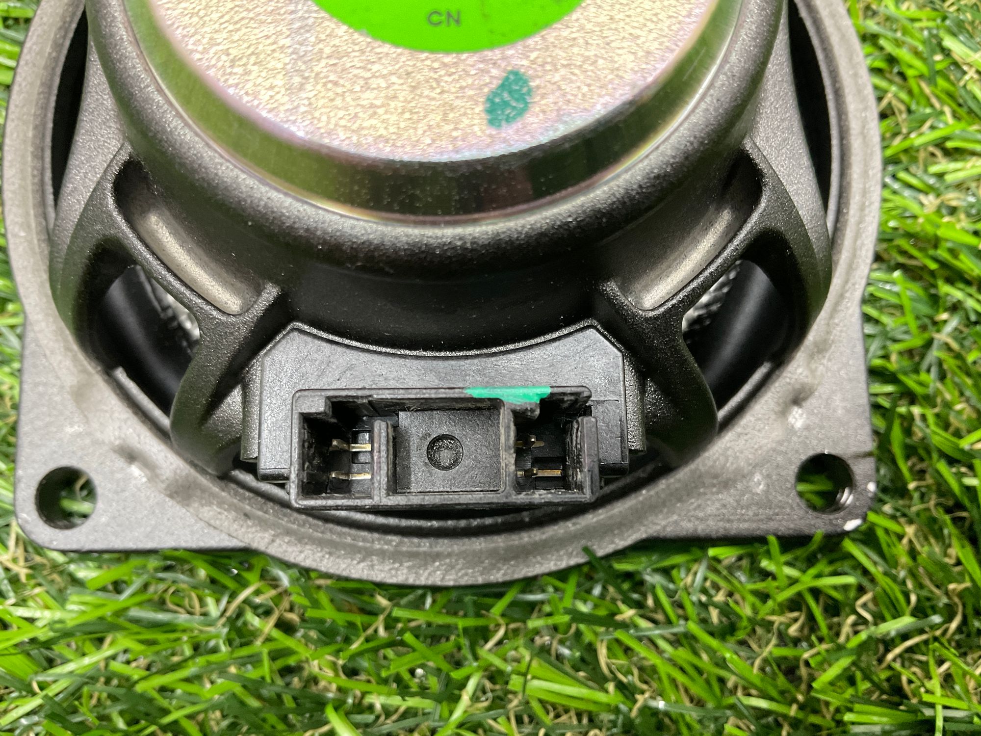 https://ycs.partsauto.market/partsauto-images/thmbs/userImages/h353NjtZg3VDP19b5HMt7LlpbQ93/part/d6e82950-8bc4-4704-93cc-8f99583a2a51_1780318492553.jpg