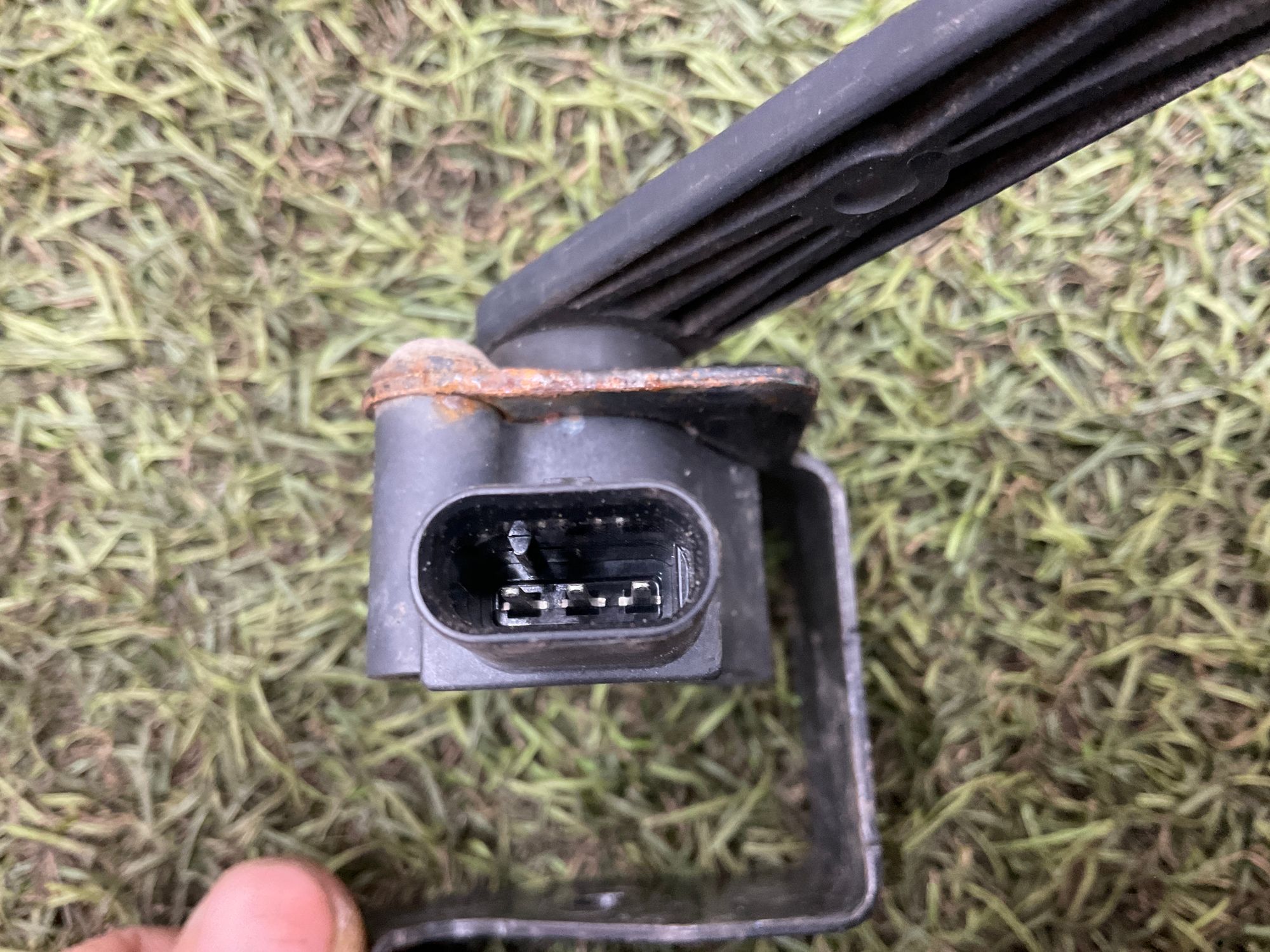 Датчик дорожного просвета Land Rover Defender II L663 2022, 2000 рублей, Москва