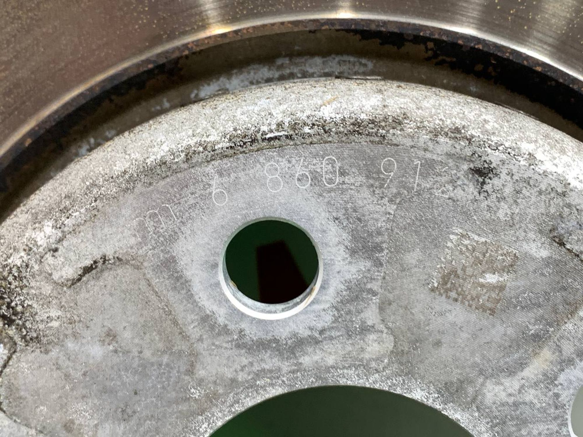 https://ycs.partsauto.market/partsauto-images/thmbs/userImages/h353NjtZg3VDP19b5HMt7LlpbQ93/part/d7b31982-a0b2-4b74-93a5-372f5eb1be04_1720539043968.jpg