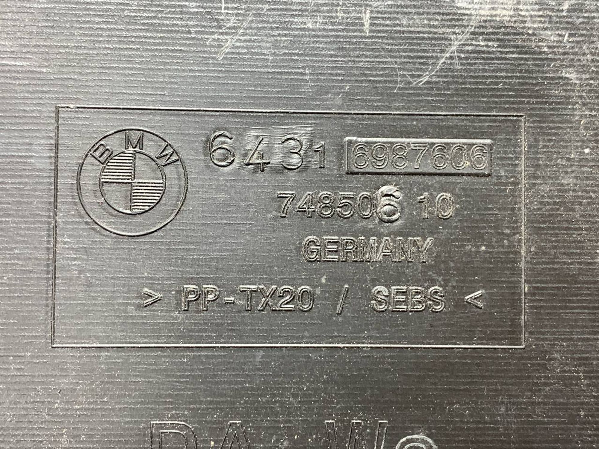 https://ycs.partsauto.market/partsauto-images/thmbs/userImages/h353NjtZg3VDP19b5HMt7LlpbQ93/part/d7e202dd-081b-403e-bab3-bb5e603d917d_1720770499603.jpg