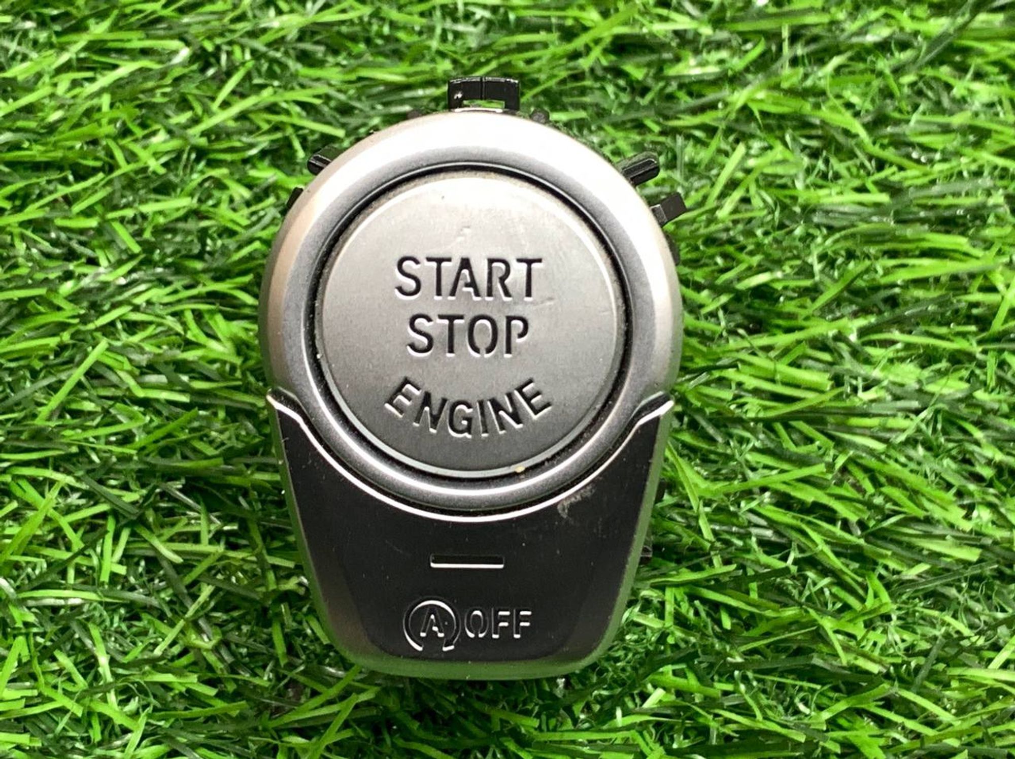 https://ycs.partsauto.market/partsauto-images/thmbs/userImages/h353NjtZg3VDP19b5HMt7LlpbQ93/part/d7e3a33b-ea80-4063-8d82-31b5e837dd57_1733476906690.jpg