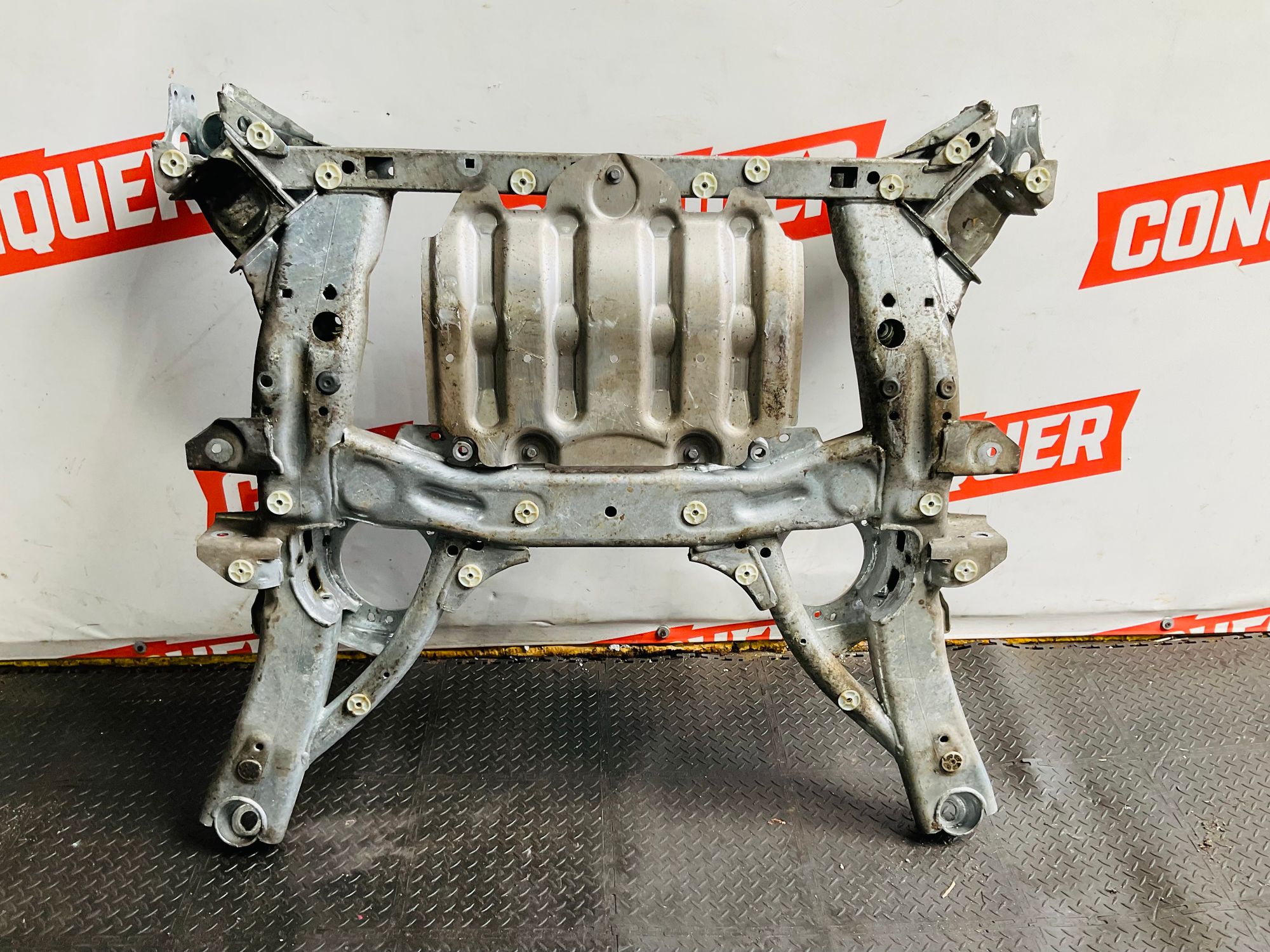 https://ycs.partsauto.market/partsauto-images/thmbs/userImages/h353NjtZg3VDP19b5HMt7LlpbQ93/part/d8231add-5479-495a-9962-2e75211dd63a_1781617139595.jpg