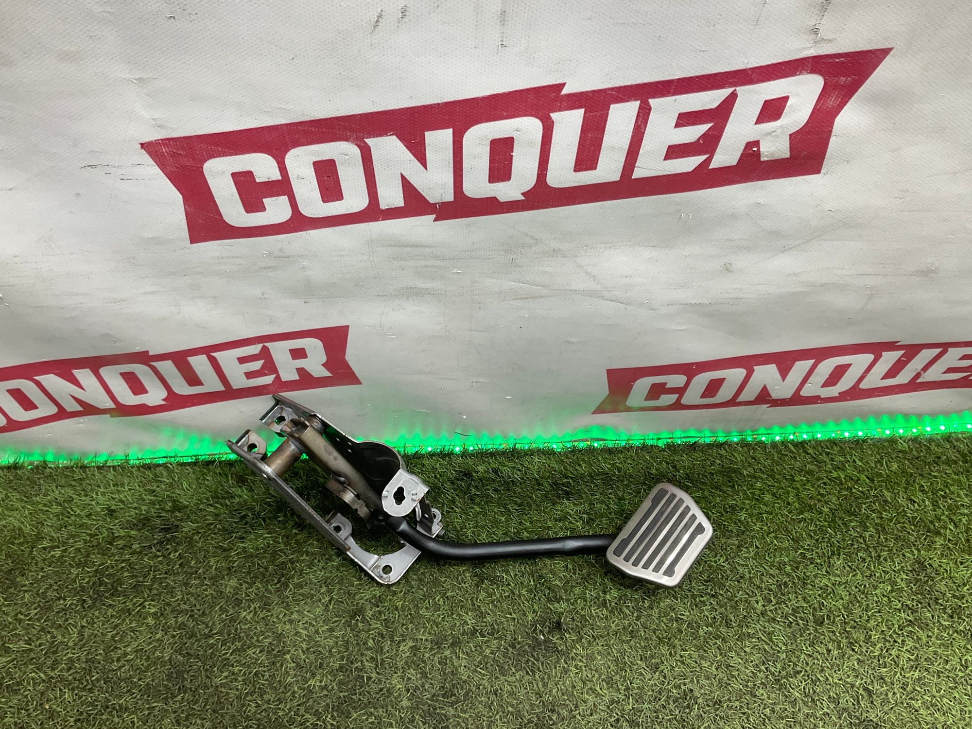 Педаль тормоза Land Rover Defender II L663 2022, 4500 рублей, Москва