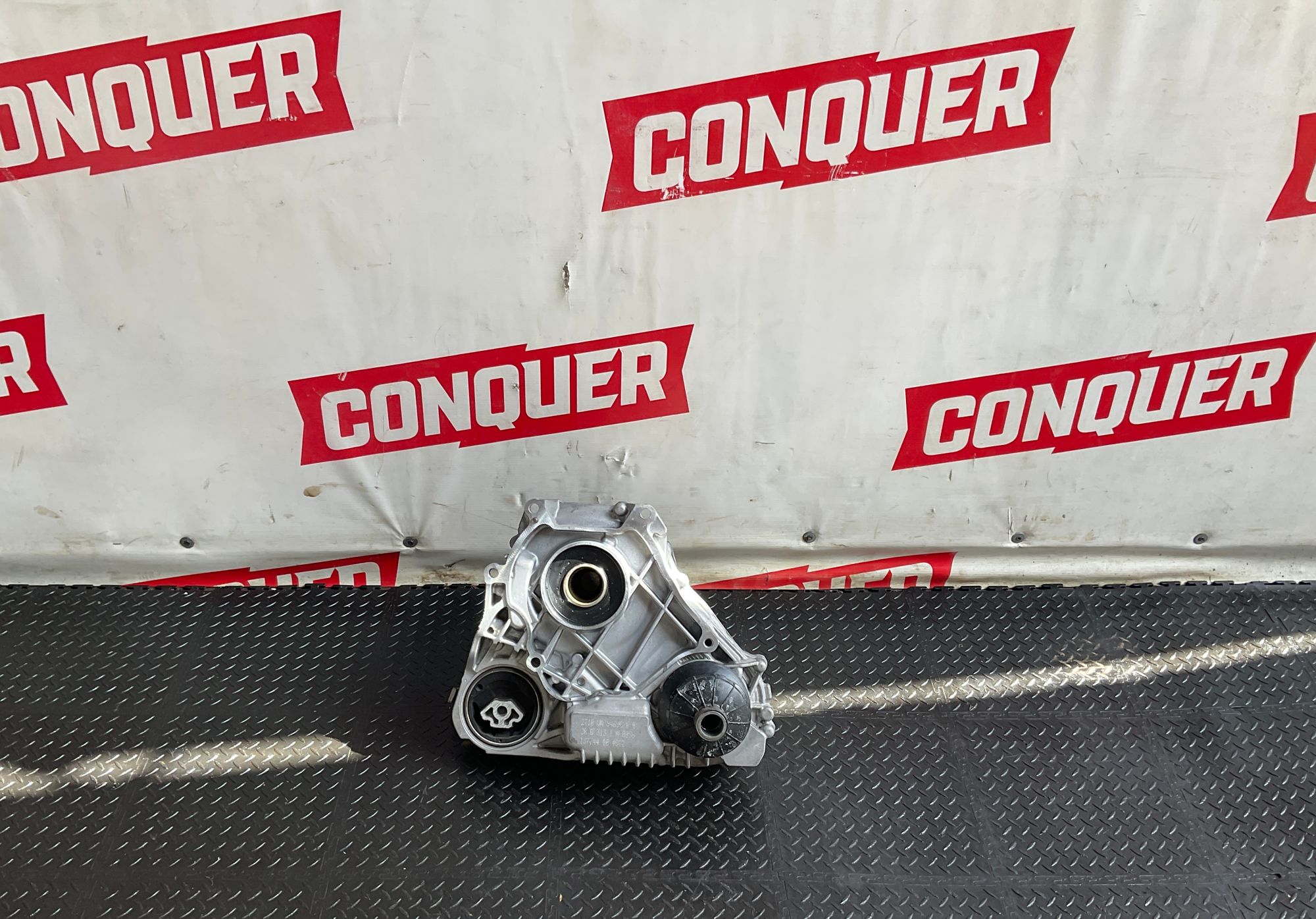 https://ycs.partsauto.market/partsauto-images/thmbs/userImages/h353NjtZg3VDP19b5HMt7LlpbQ93/part/d9296ae4-b693-4c44-9023-ca7c8e5391fb_1745658295448.jpg
