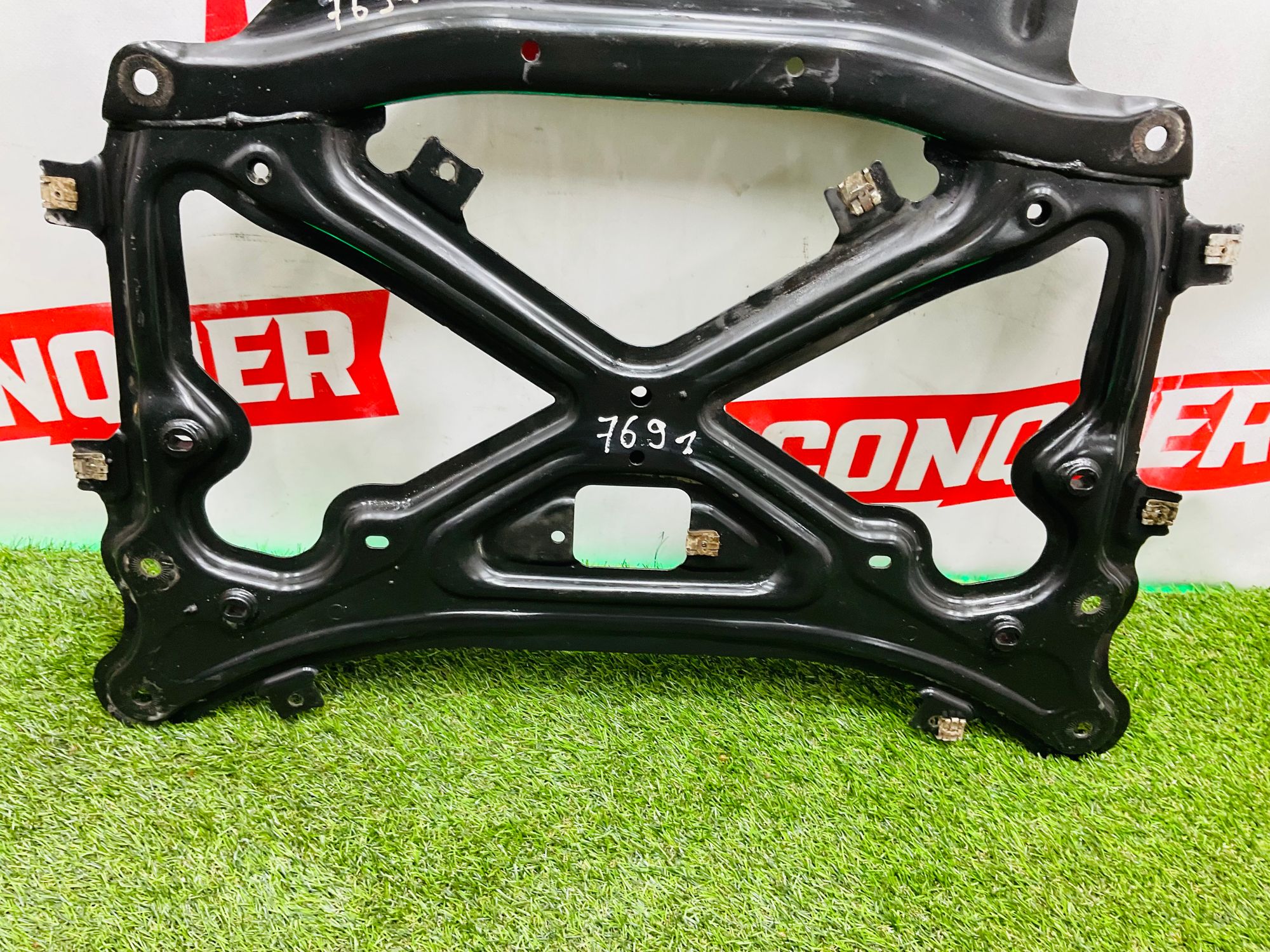 https://ycs.partsauto.market/partsauto-images/thmbs/userImages/h353NjtZg3VDP19b5HMt7LlpbQ93/part/d9af98c3-b8da-4035-9391-ce6d5828dcb4_1784978629646.jpg