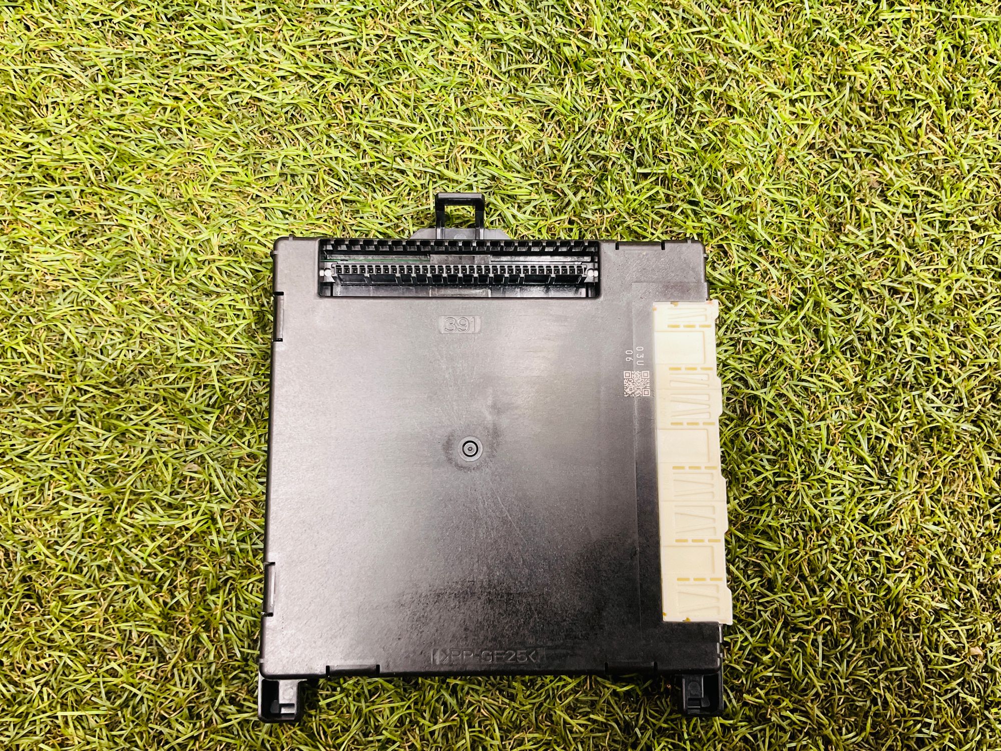 https://ycs.partsauto.market/partsauto-images/thmbs/userImages/h353NjtZg3VDP19b5HMt7LlpbQ93/part/d9b45bb5-4937-42bc-9edf-c65f70ca9106_1780055880184.jpg