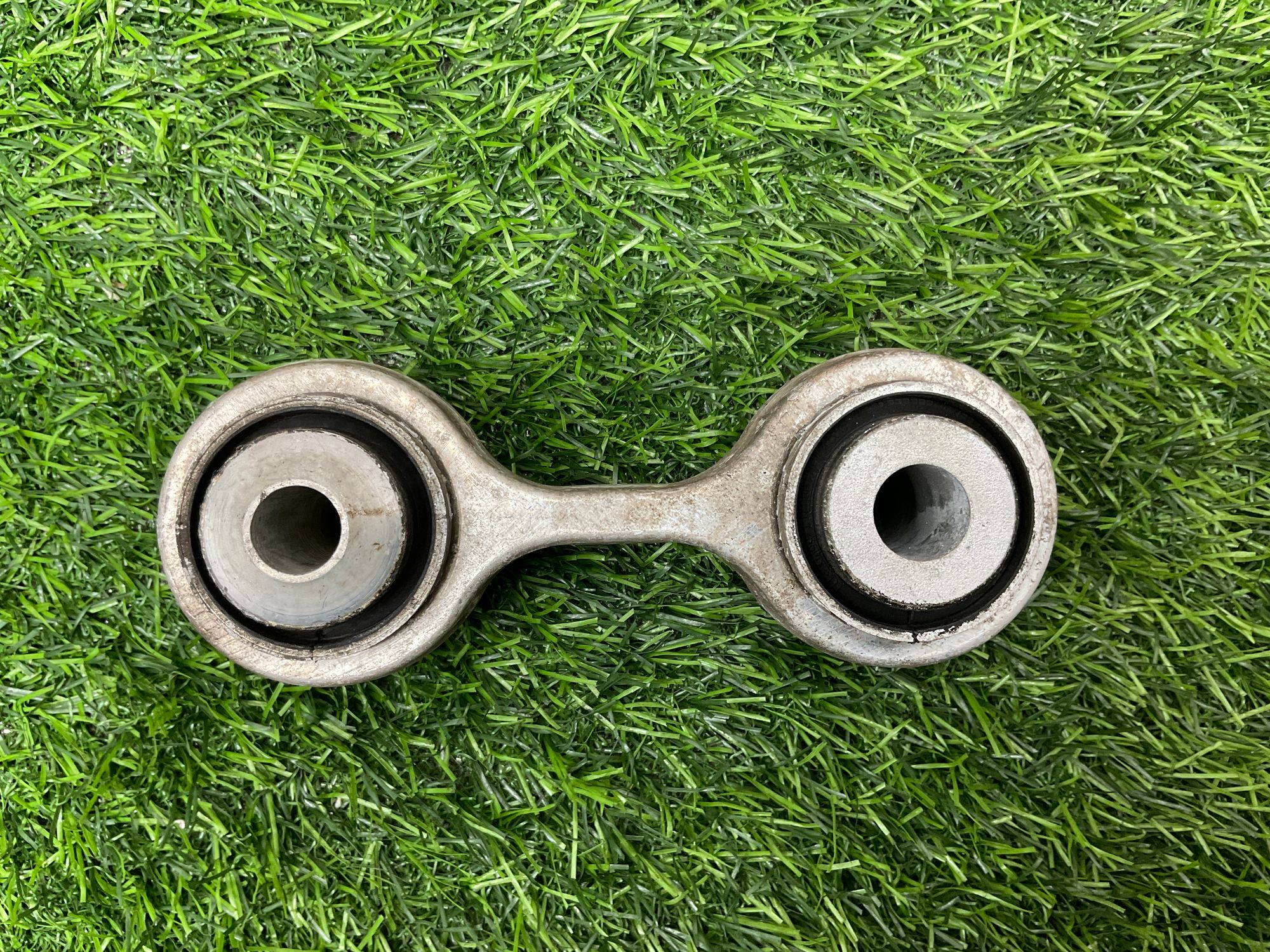 https://ycs.partsauto.market/partsauto-images/thmbs/userImages/h353NjtZg3VDP19b5HMt7LlpbQ93/part/d9d5256d-aa49-4554-9e98-d026e6bb800f_1733920231506.jpg