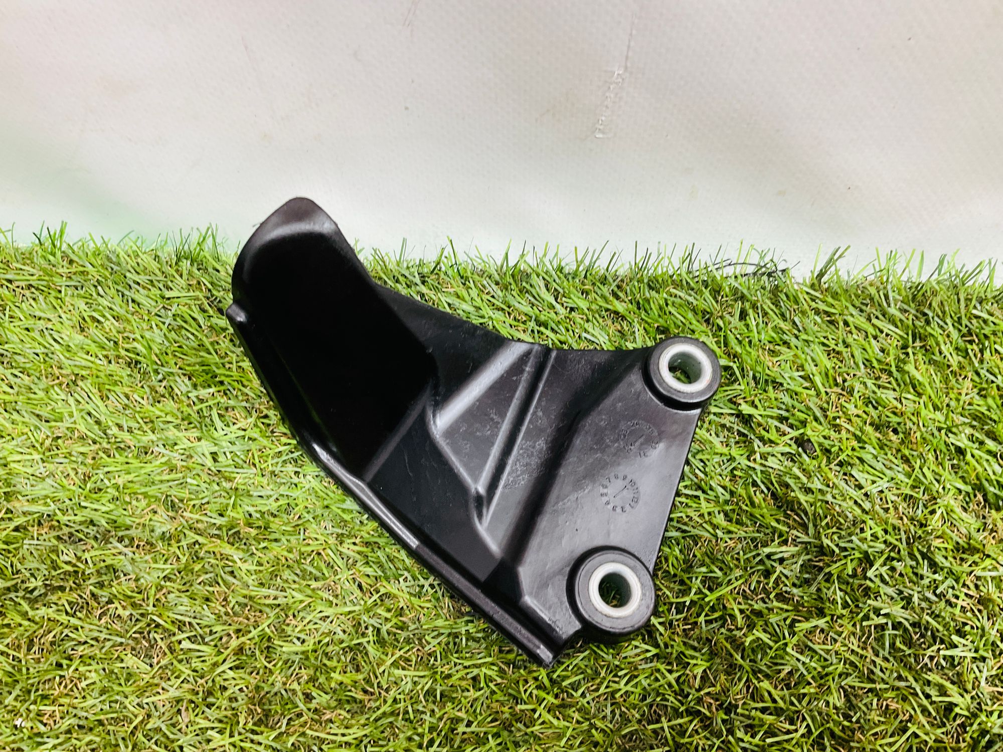 https://ycs.partsauto.market/partsauto-images/thmbs/userImages/h353NjtZg3VDP19b5HMt7LlpbQ93/part/dad238ec-270a-45c3-9c5d-2418497fea11_1779807940229.jpg