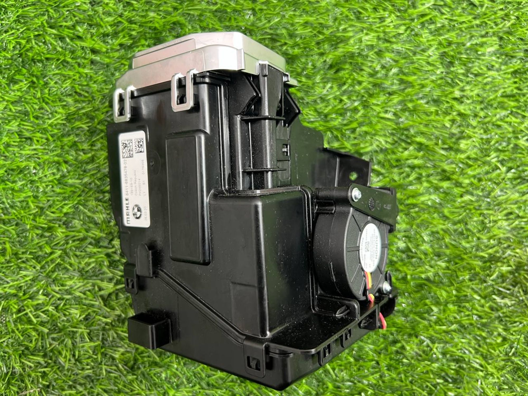 https://ycs.partsauto.market/partsauto-images/thmbs/userImages/h353NjtZg3VDP19b5HMt7LlpbQ93/part/dae9b1e0-3bc7-4d90-a2f9-78a1724be54b_1733296307515.jpg