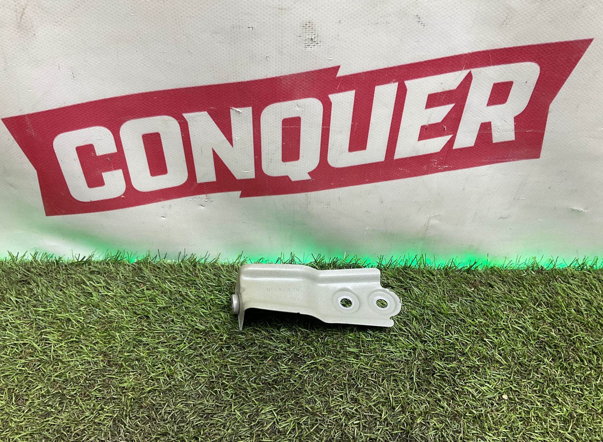 Кронштейн крепления крыла левое BMW X5 M F95, 1000 рублей, Москва