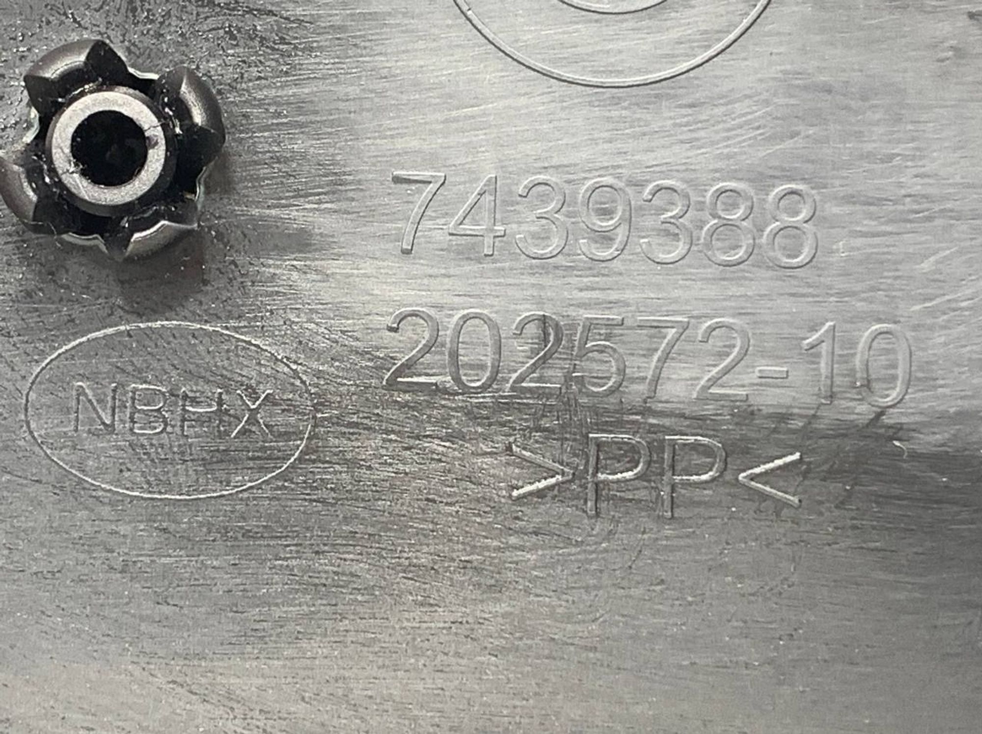 https://ycs.partsauto.market/partsauto-images/thmbs/userImages/h353NjtZg3VDP19b5HMt7LlpbQ93/part/db7c2c9e-cc3f-4994-9957-ae819157100f_1713873907483.jpg