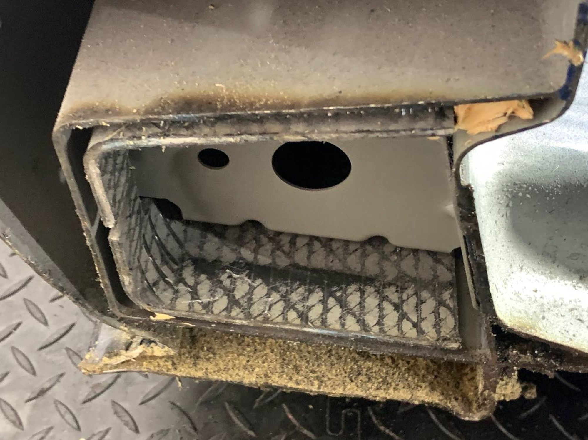 https://ycs.partsauto.market/partsauto-images/thmbs/userImages/h353NjtZg3VDP19b5HMt7LlpbQ93/part/db83449b-b6ee-46e8-8349-a1b78ef0467e_1733316834132.jpg
