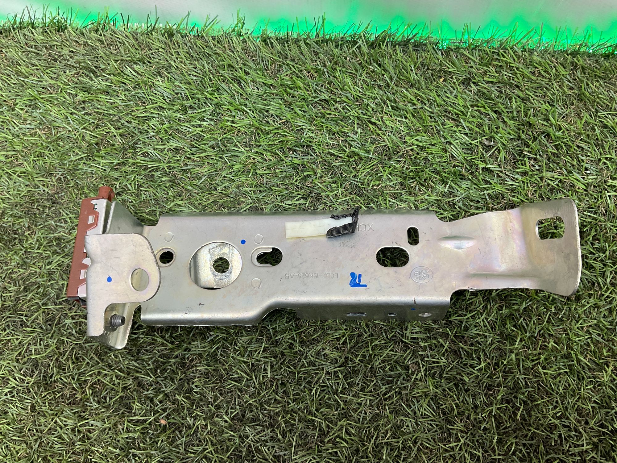 Крепление блока комфорта сиденья Land Rover Defender II 2022, 5000 рублей, Москва