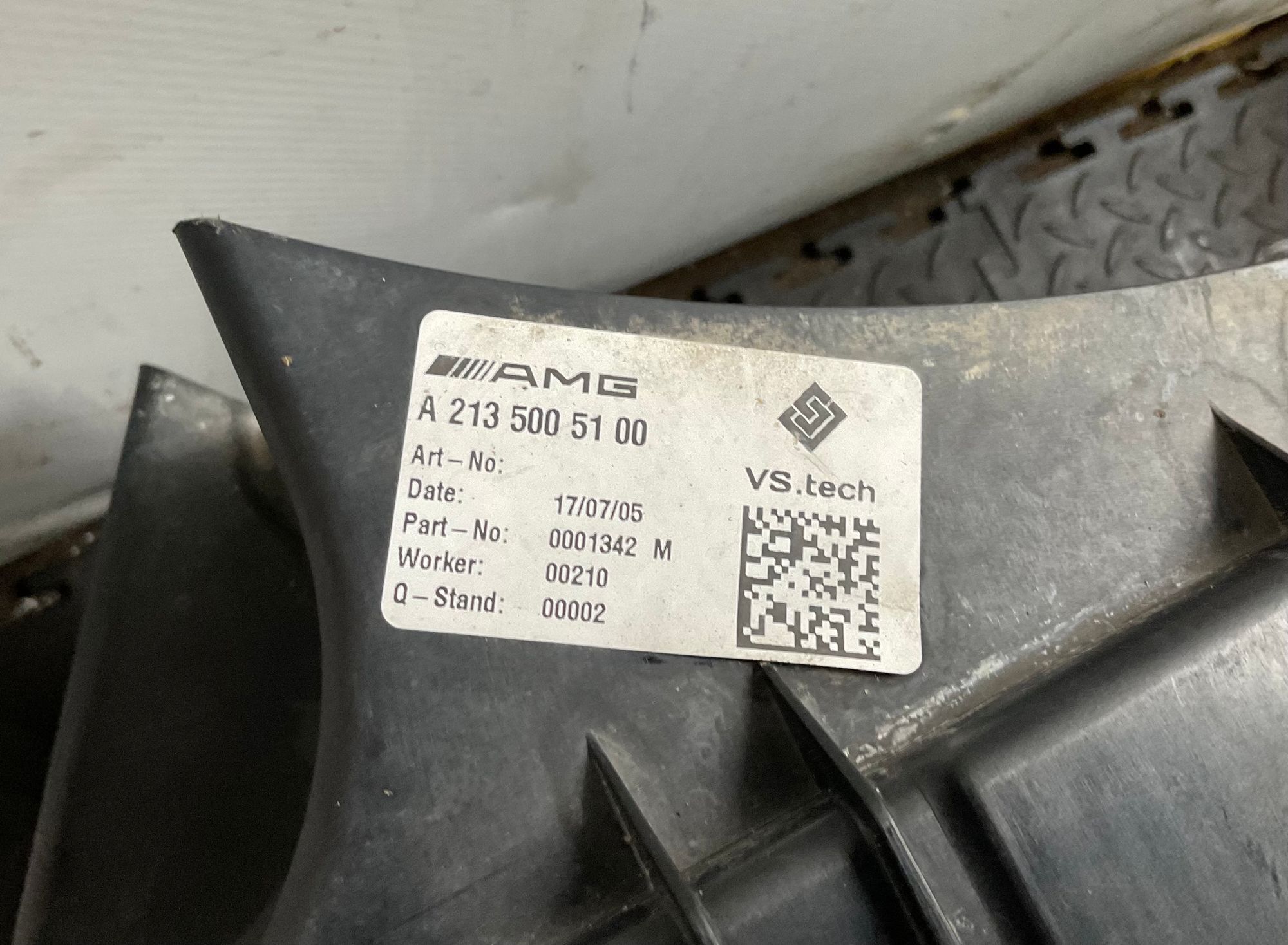 https://ycs.partsauto.market/partsauto-images/thmbs/userImages/h353NjtZg3VDP19b5HMt7LlpbQ93/part/dbf2db70-6bc4-432f-a7cd-7d50dc1bcda4_1783952204918.jpg