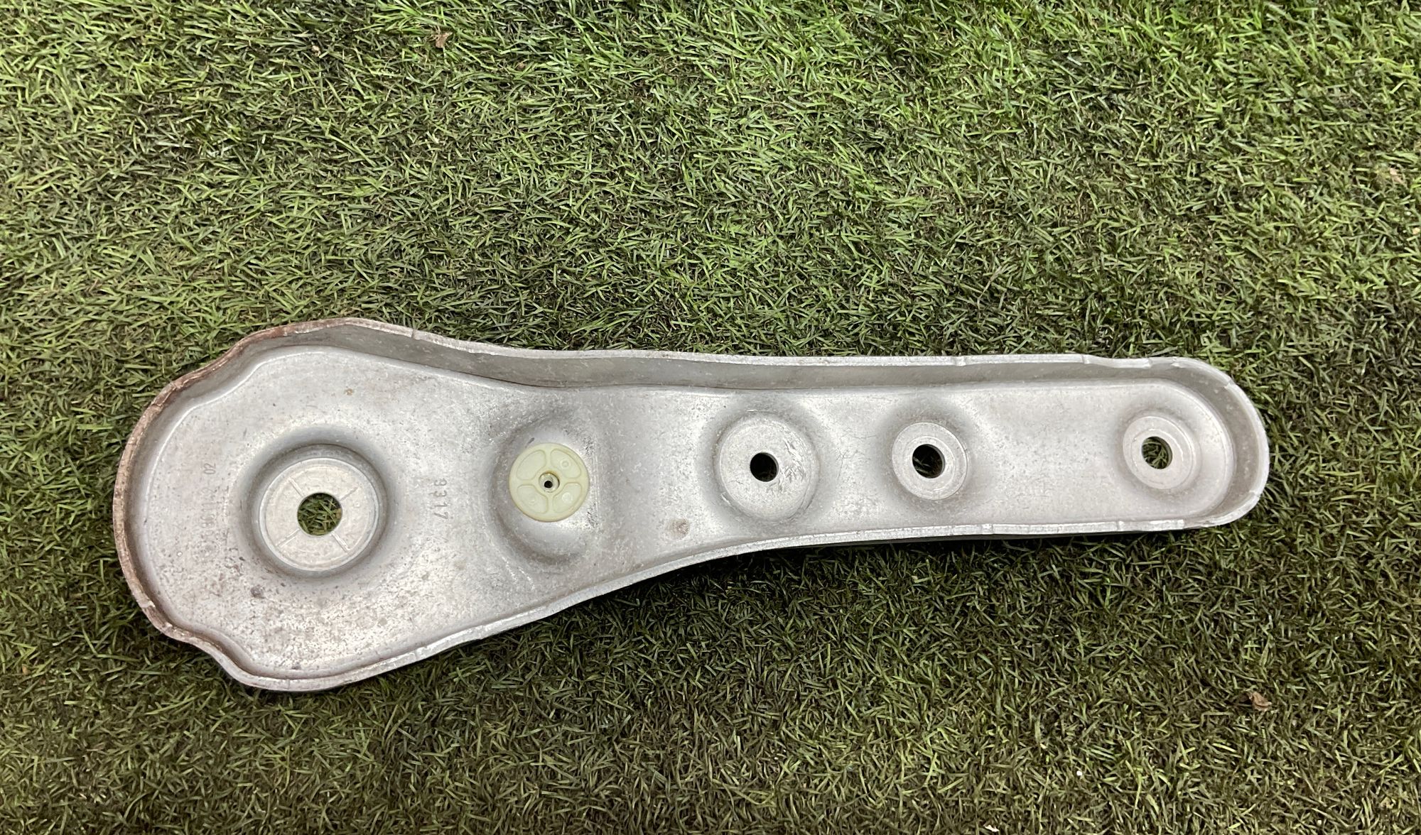 Тяга реактивная задняя BMW 5 серия, G30/G31 рестайлинг, 1000 рублей, Москва