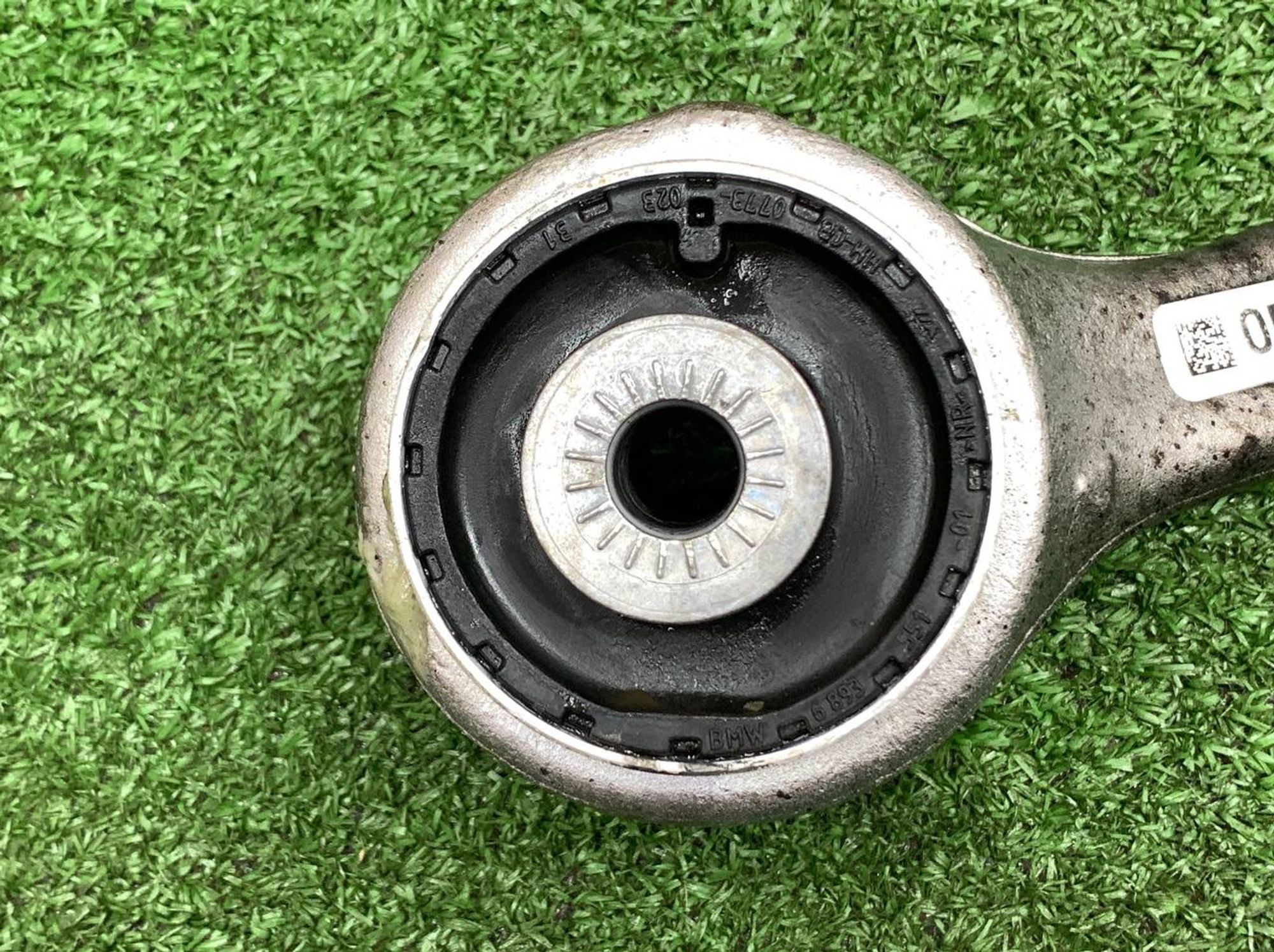 https://ycs.partsauto.market/partsauto-images/thmbs/userImages/h353NjtZg3VDP19b5HMt7LlpbQ93/part/dcae2c5d-86c5-465b-b4f8-6438ae8cb837_1726134820223.jpg