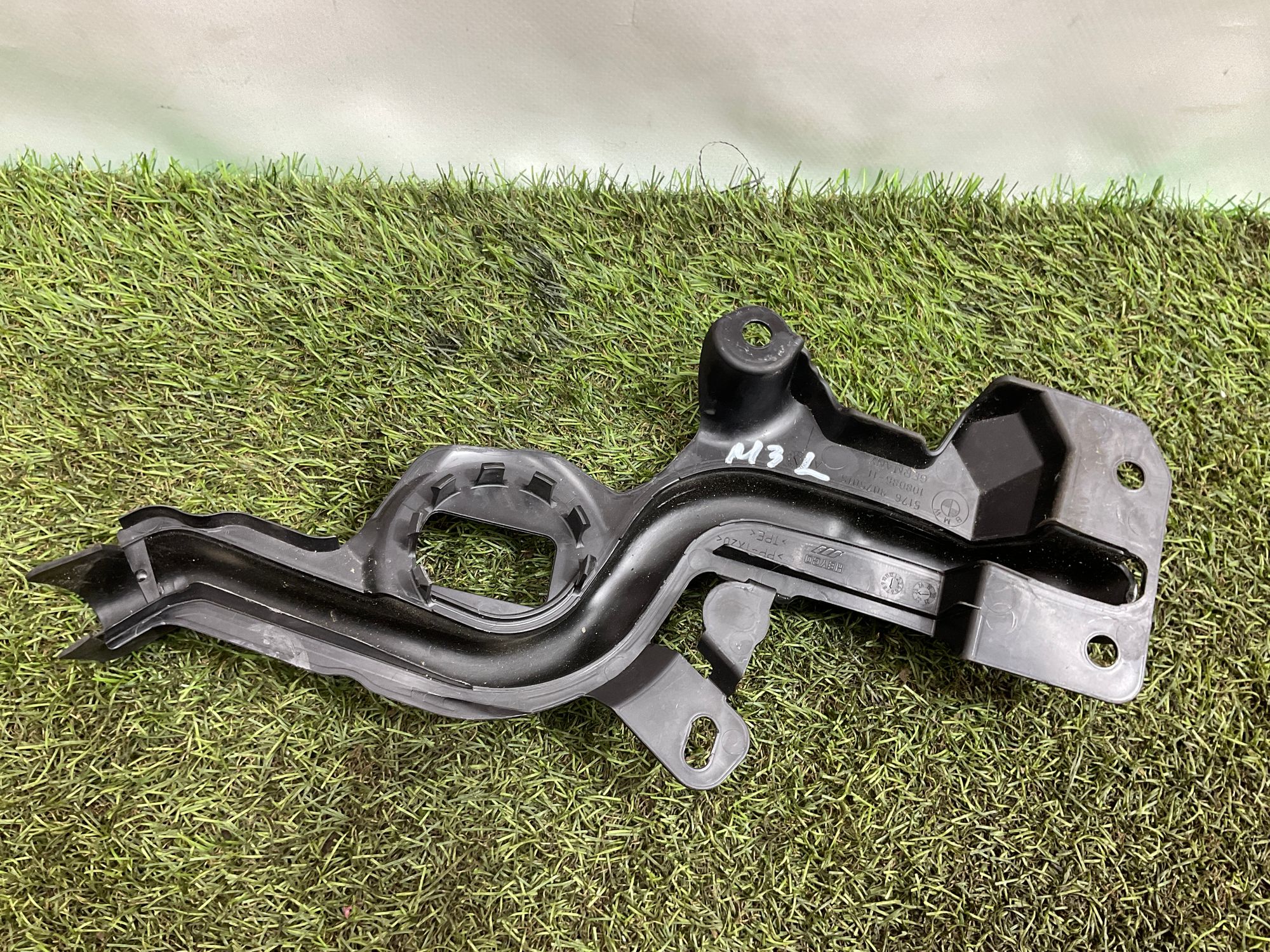 Уплотнитель капота левый BMW M3 G80 2023, 2000 рублей, Москва