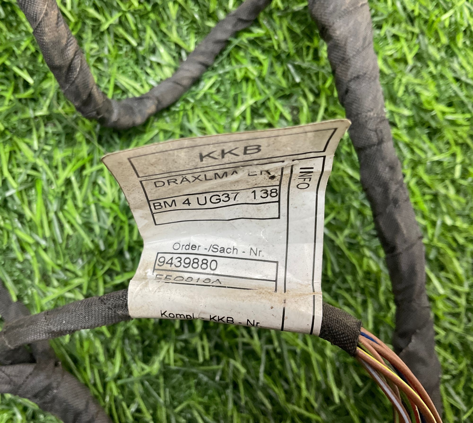 https://ycs.partsauto.market/partsauto-images/thmbs/userImages/h353NjtZg3VDP19b5HMt7LlpbQ93/part/dcdc6932-9f4b-4e8e-9336-7df9d2c759cf_1735311392969.jpg