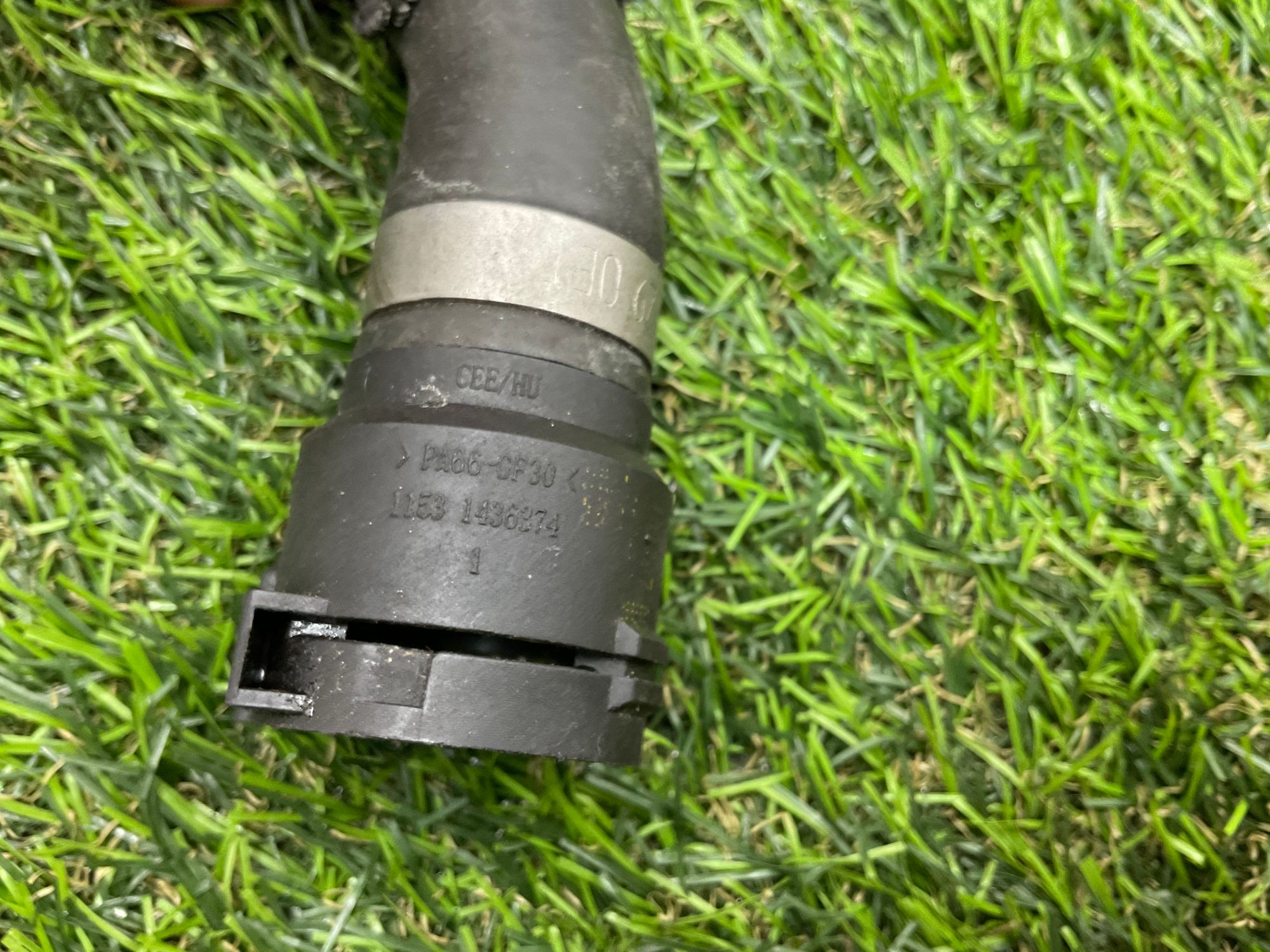 https://ycs.partsauto.market/partsauto-images/thmbs/userImages/h353NjtZg3VDP19b5HMt7LlpbQ93/part/dcdf09a3-fb66-4ac4-b8bd-1d2dbe34b749_1781517539884.jpg