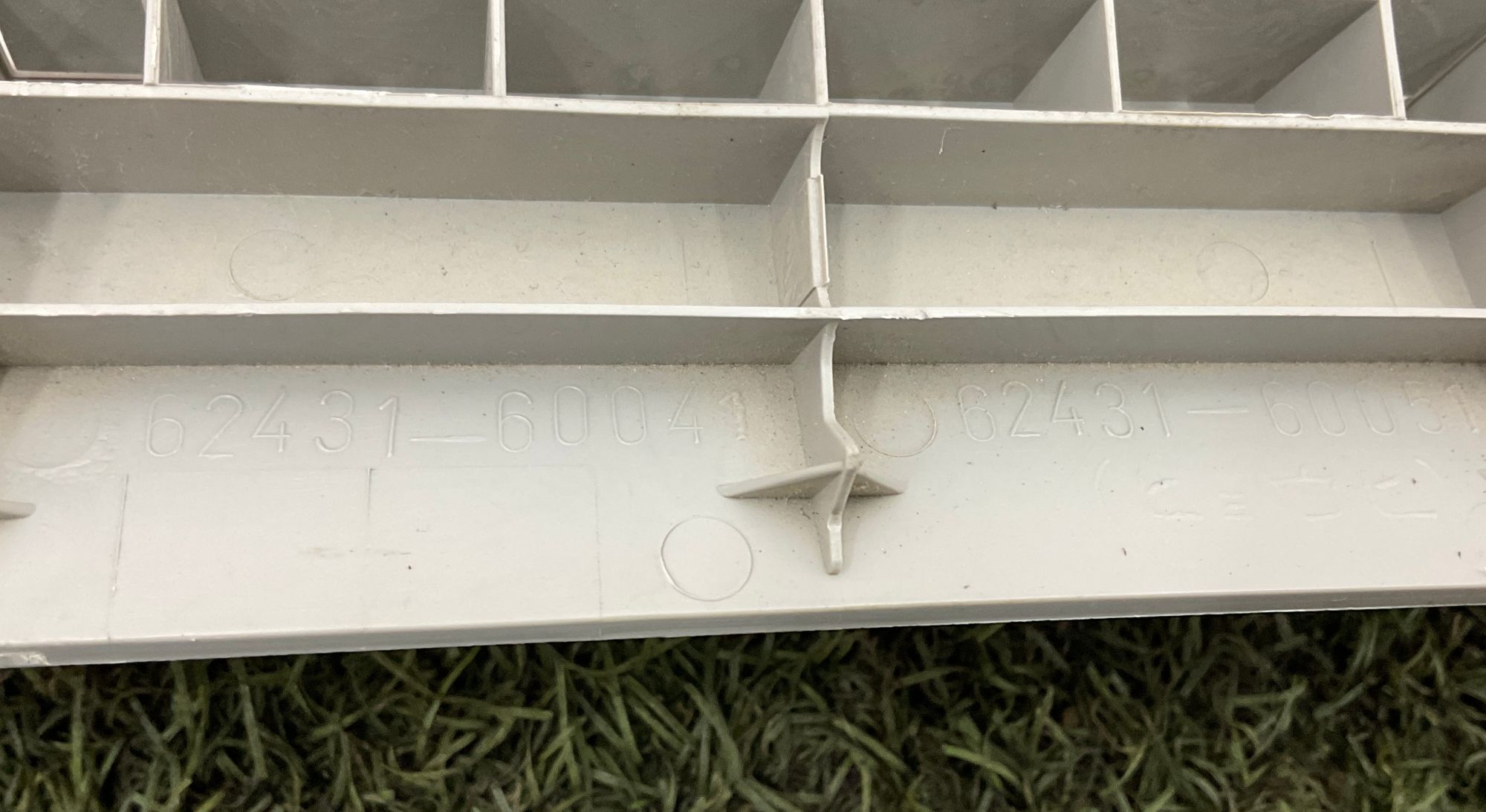 Пластик салона крыши задний правый Toyota Land Cruiser 200 рестайлинг 2 (2015—2023) 2021, 2000 рублей, Москва