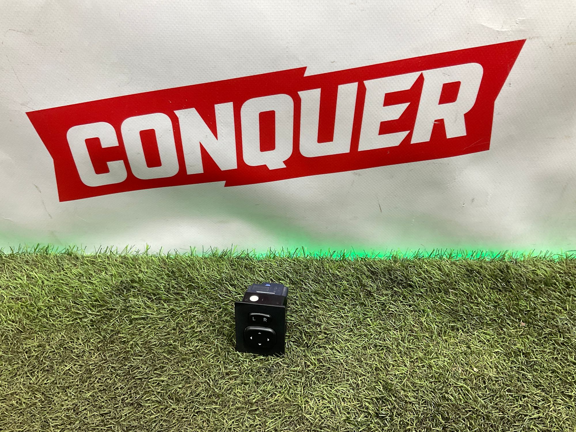 Блок управления зеркалами Toyota Land Cruiser 200 рестайлинг 2 (2015—2023) 2017, 3000 рублей, Москва