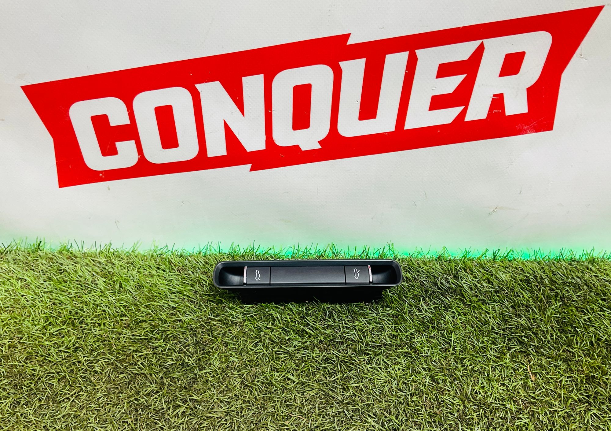 Кнопка открывания багажника Porsche 911 GT3 991 Рестайлинг 2018, 4000 рублей, Москва