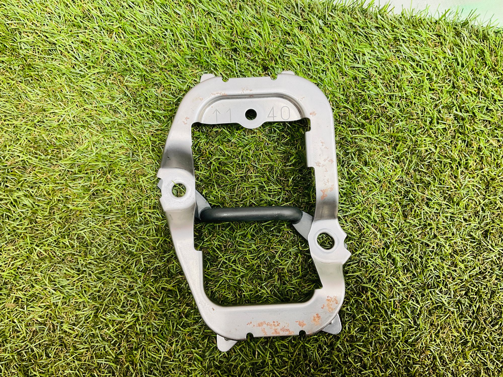 https://ycs.partsauto.market/partsauto-images/thmbs/userImages/h353NjtZg3VDP19b5HMt7LlpbQ93/part/dd96398f-f0c3-43c5-8ea9-91f46e2bf170_1780057658918.jpg