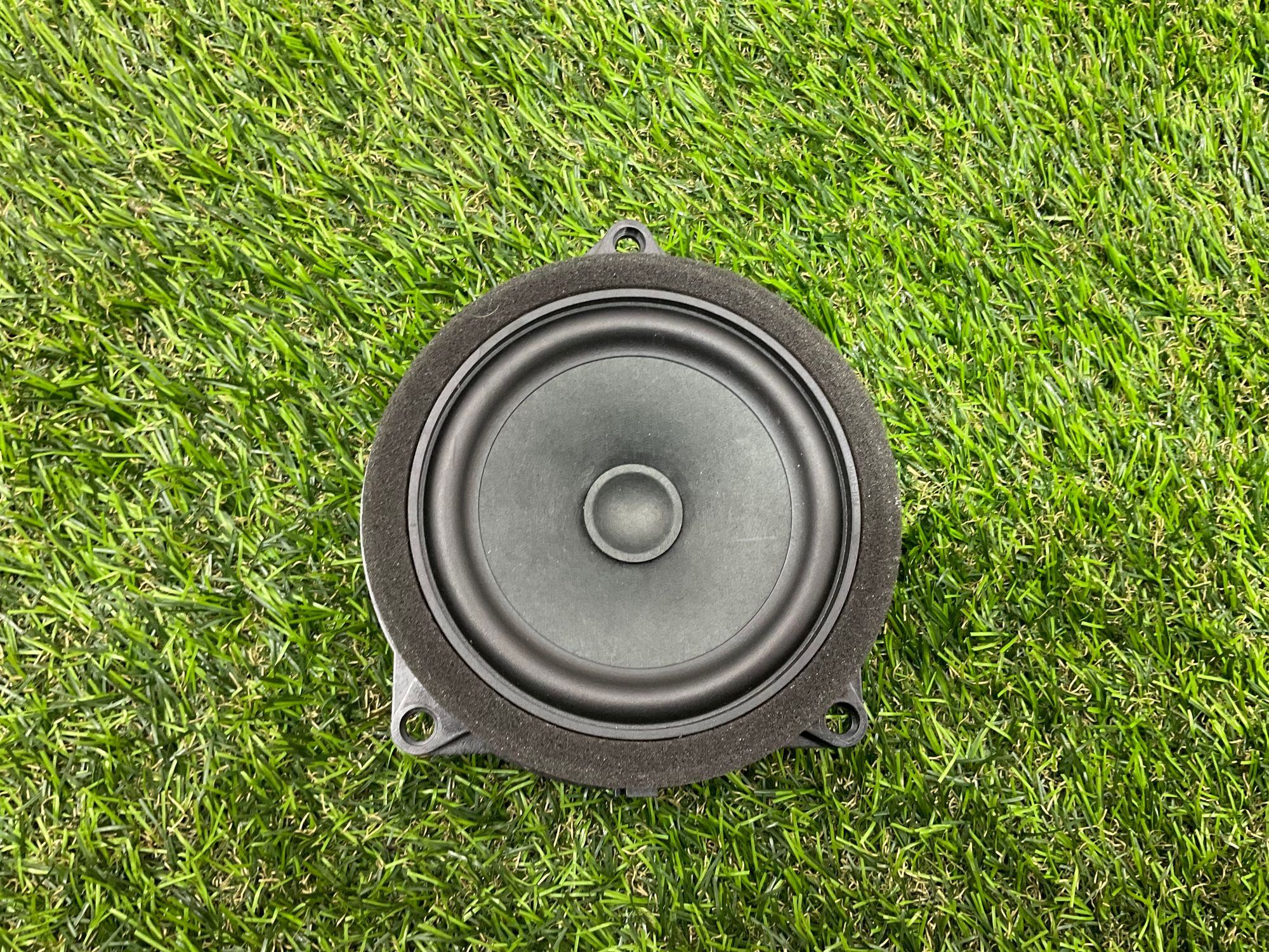 https://ycs.partsauto.market/partsauto-images/thmbs/userImages/h353NjtZg3VDP19b5HMt7LlpbQ93/part/ddd29e03-8439-4117-84fb-d6d64bd99d32_1781530578669.jpg