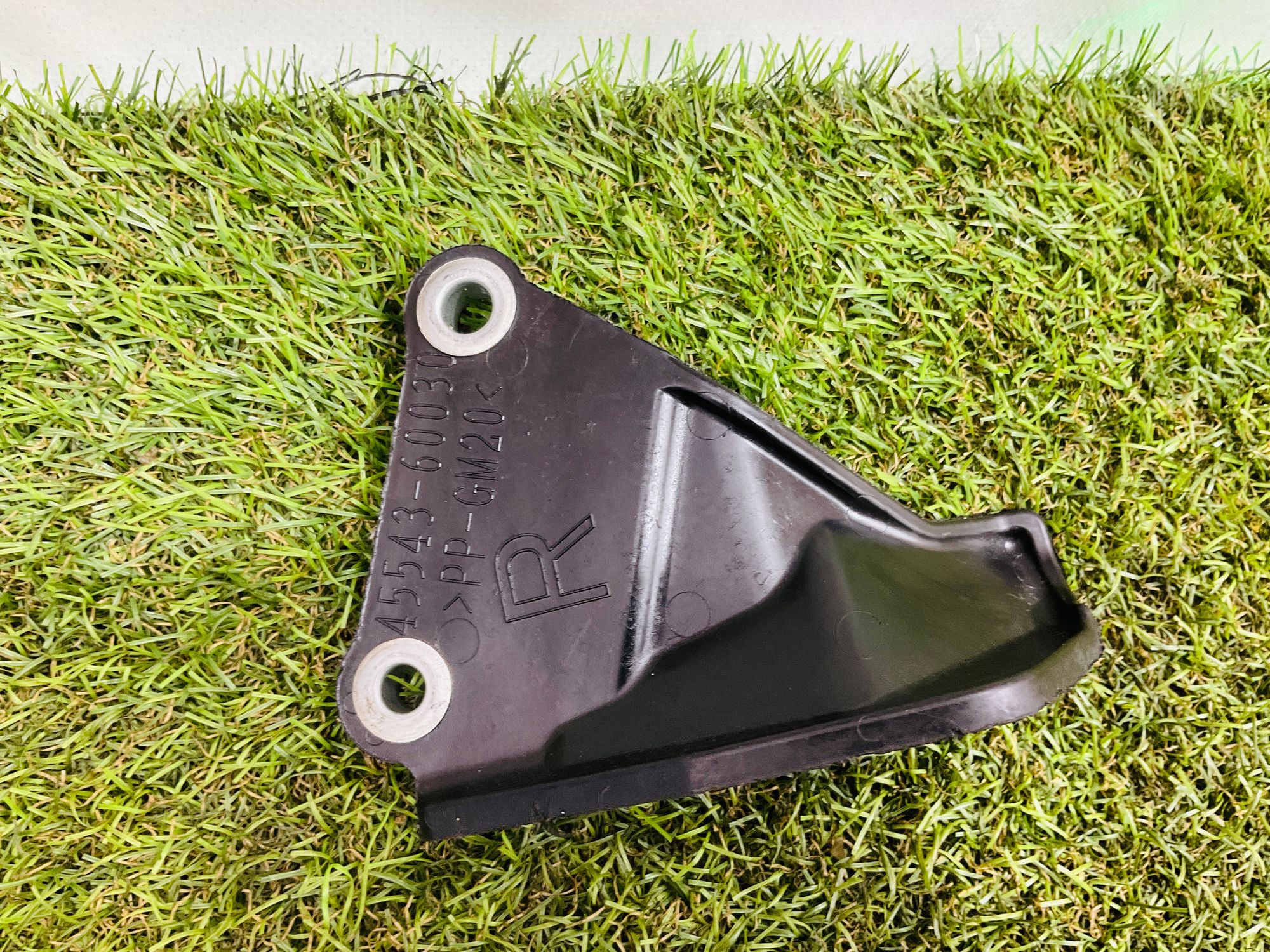 https://ycs.partsauto.market/partsauto-images/thmbs/userImages/h353NjtZg3VDP19b5HMt7LlpbQ93/part/dde6b25f-5261-4908-9807-7ef277a2c0af_1779807939947.jpg
