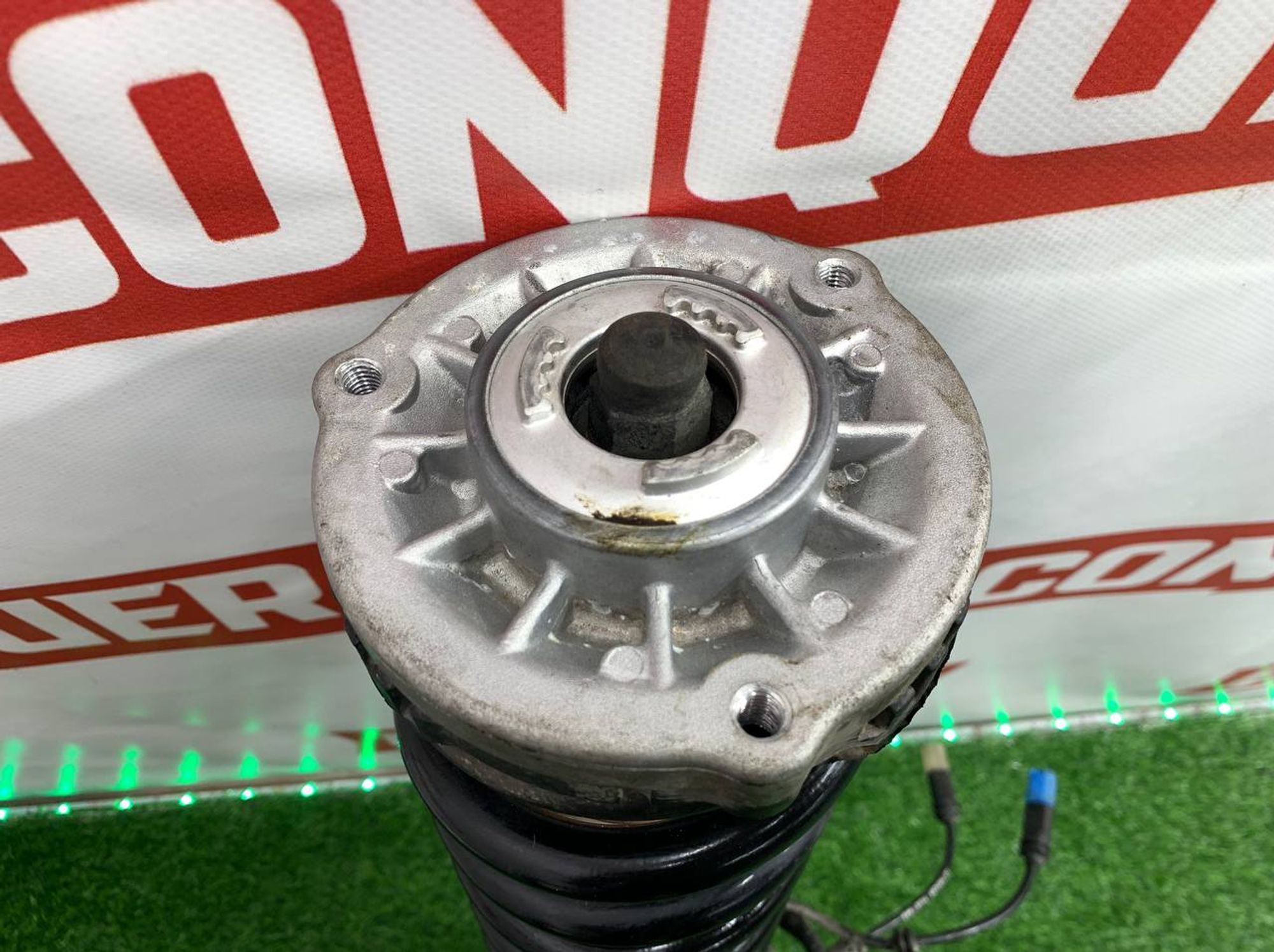 https://ycs.partsauto.market/partsauto-images/thmbs/userImages/h353NjtZg3VDP19b5HMt7LlpbQ93/part/de02ce76-75a0-4699-a36f-eeab5810c6b0_1733227164591.jpg
