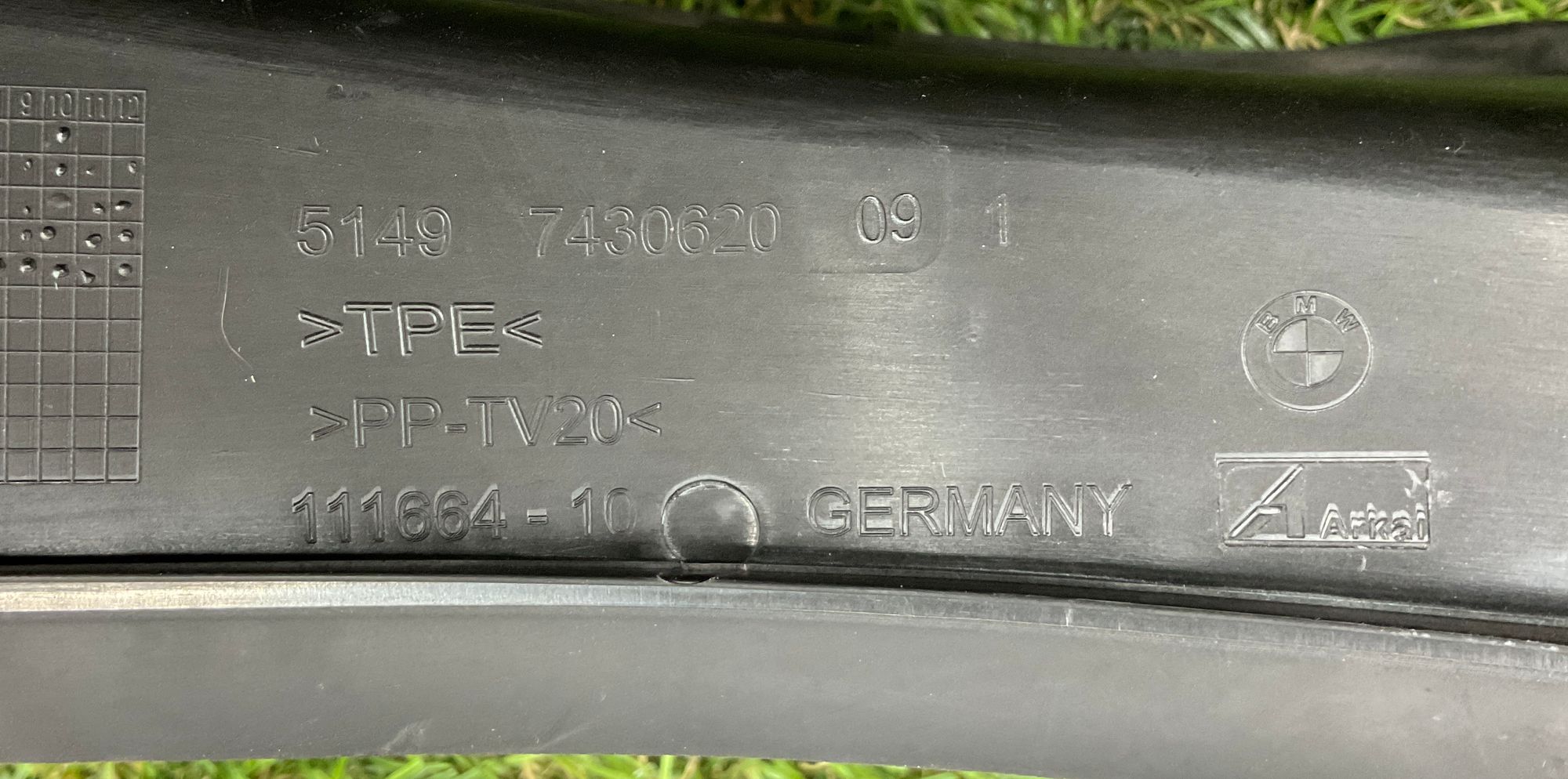 https://ycs.partsauto.market/partsauto-images/thmbs/userImages/h353NjtZg3VDP19b5HMt7LlpbQ93/part/de0de9bb-b336-4144-a4b7-46824f98b09d_1748445157932.jpg