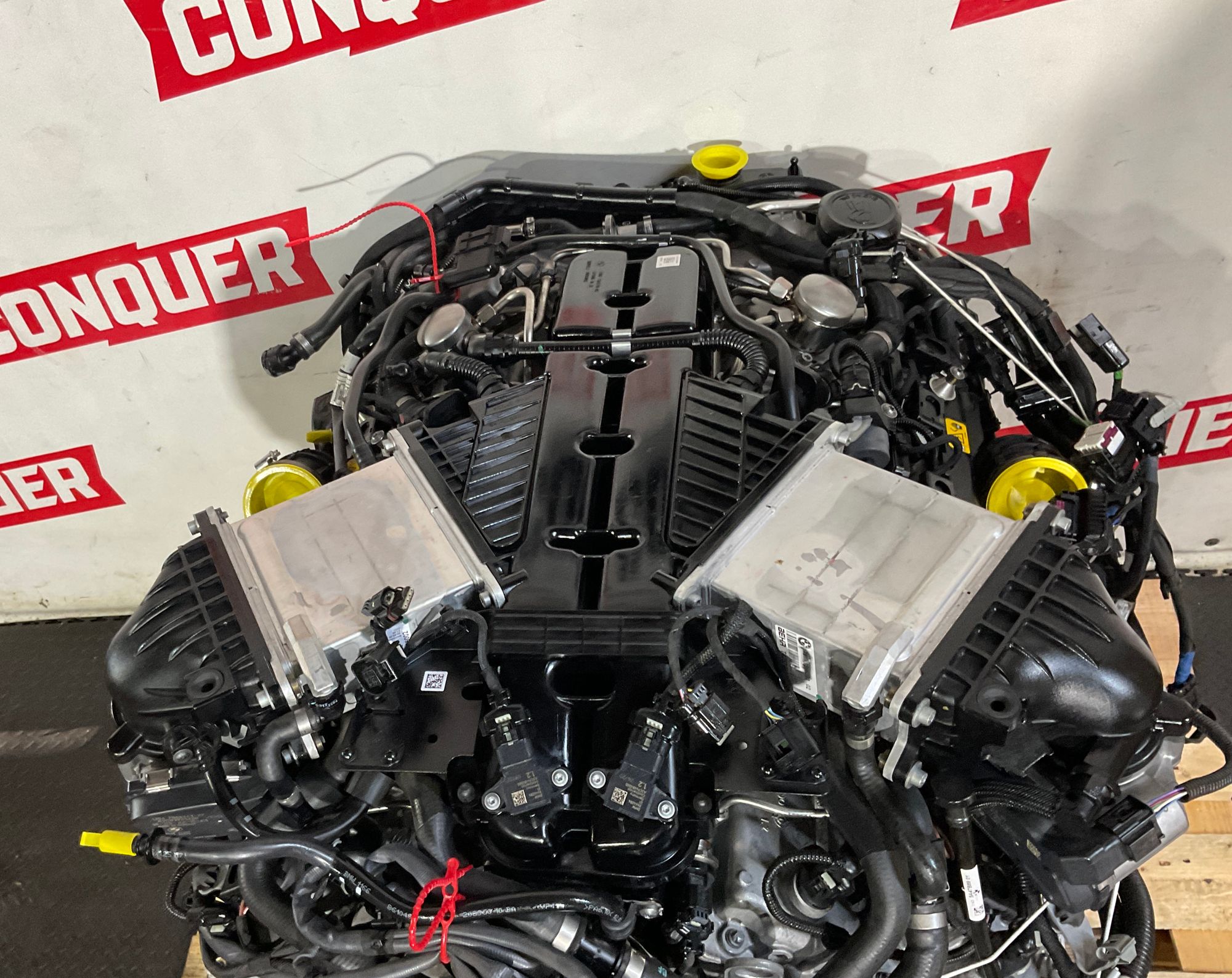 Двигатель N74B68A Rolls-Royce Cullinan Ghost Phantom Новый оригинал, 3000000 рублей, Москва